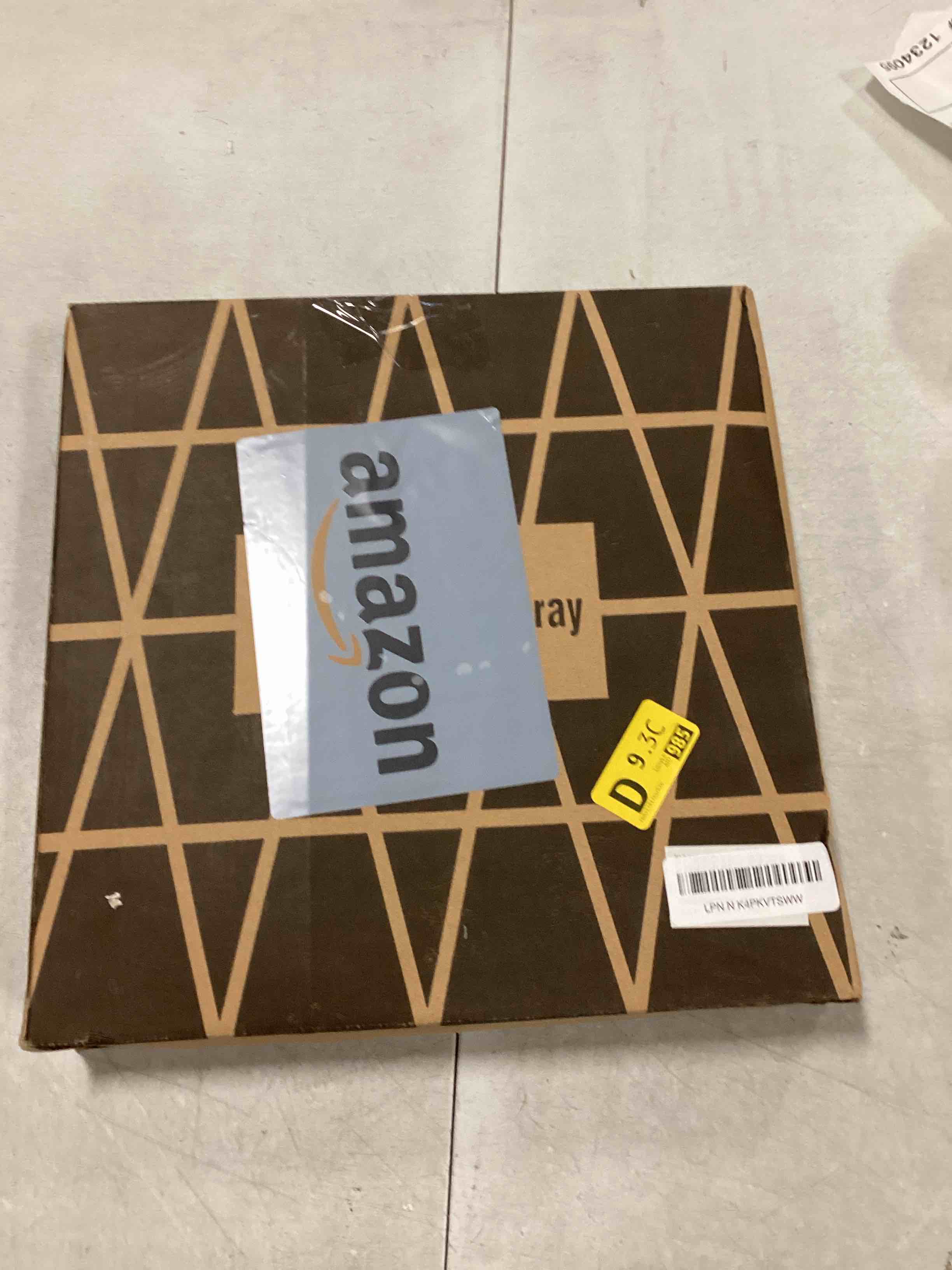 https://s3.amazonaws.com/lotting-images-prod/bidfta/PNK2030529_1736427710799.jpeg