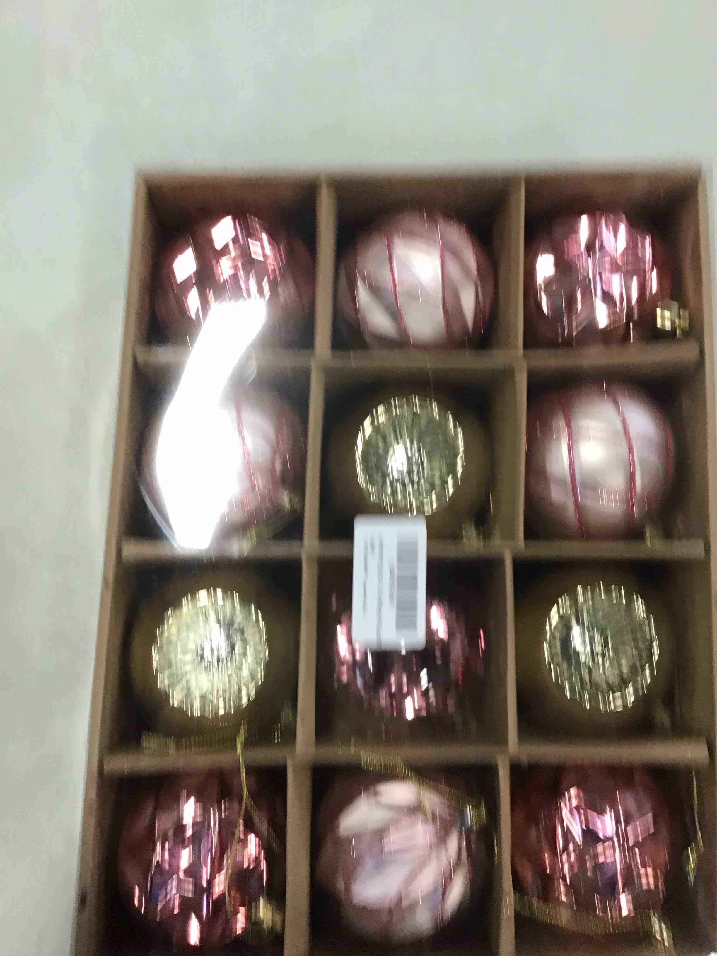 https://s3.amazonaws.com/lotting-images-prod/bidfta/PNK2031178_1736866502282.jpeg