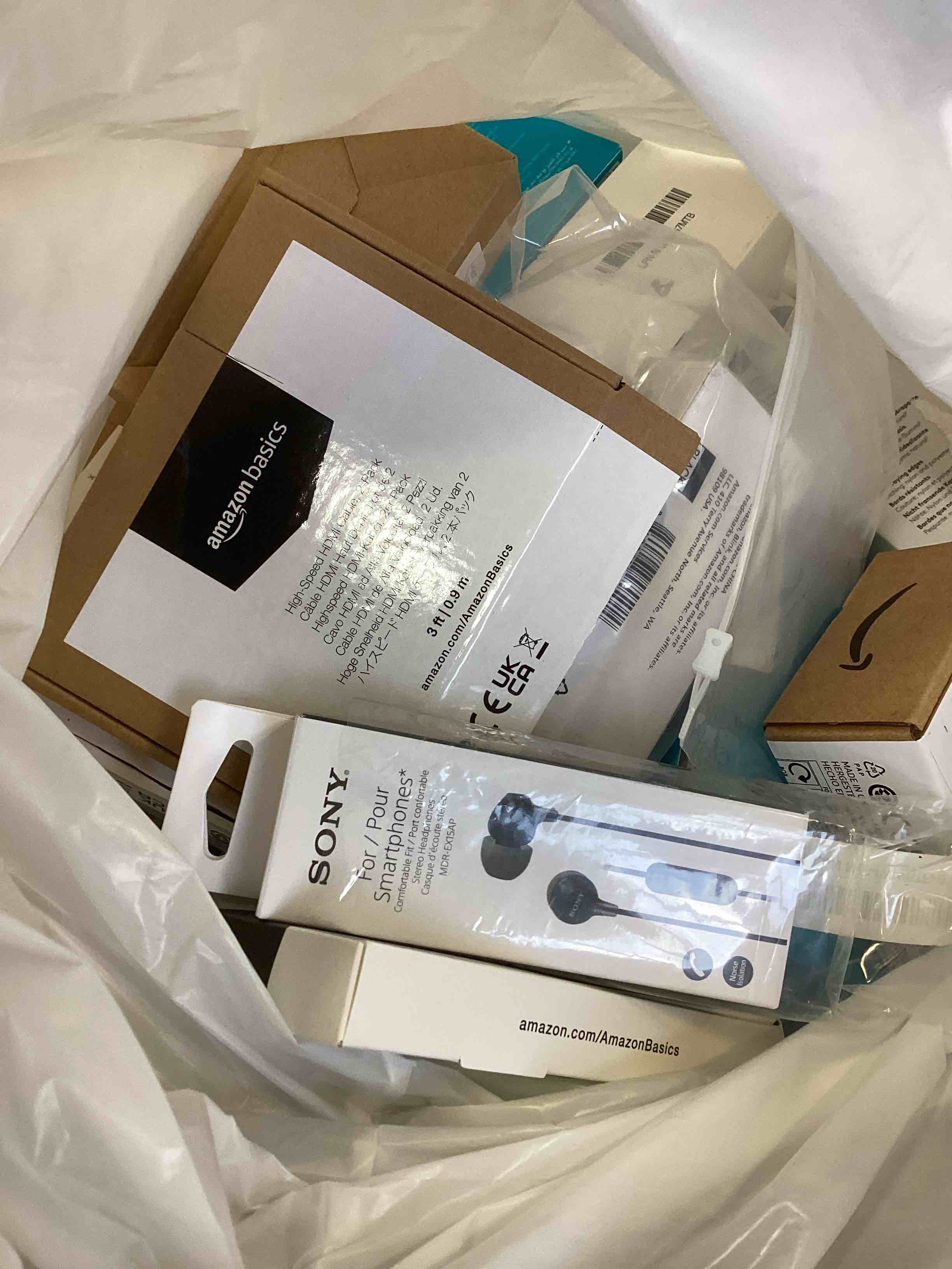 https://s3.amazonaws.com/lotting-images-prod/bidfta/PNK2033892_1740675291897.jpeg