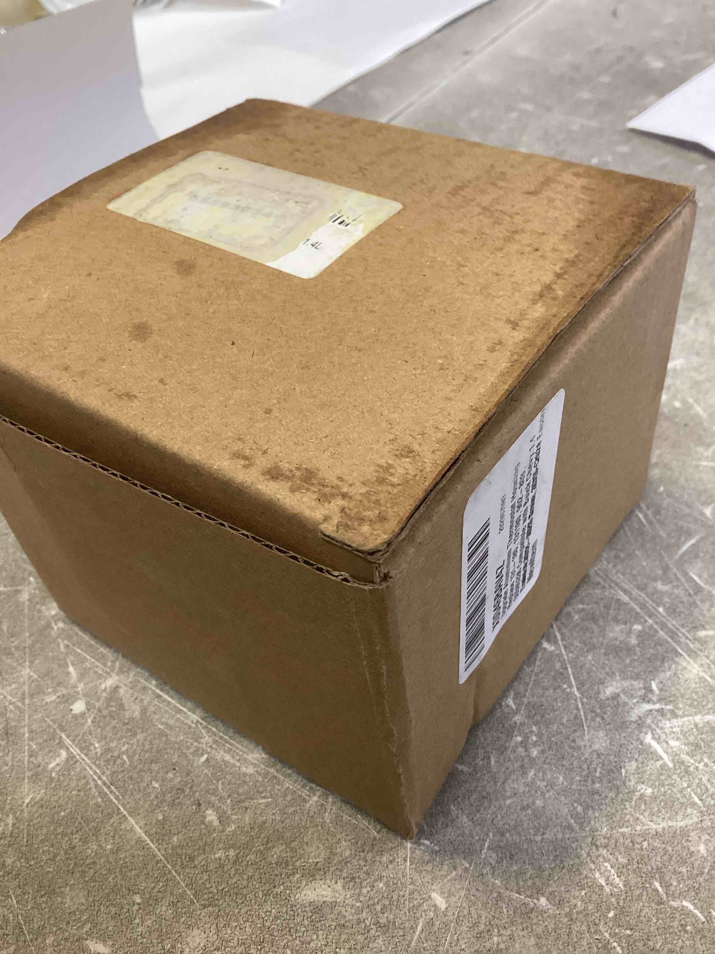 https://s3.amazonaws.com/lotting-images-prod/bidfta/PNK2034239_1740768426620.jpeg