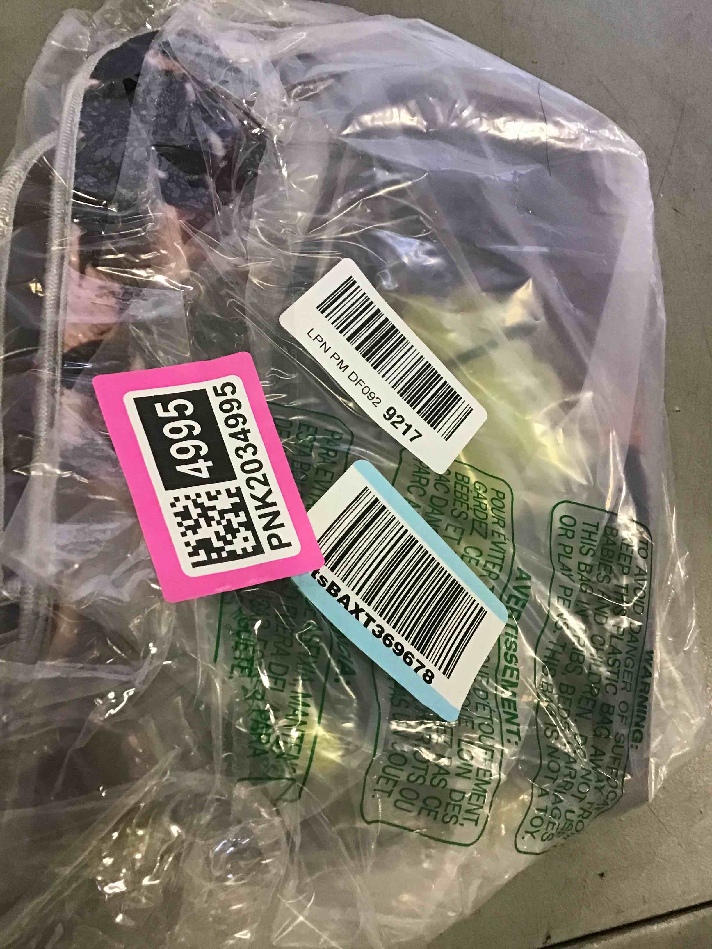 https://s3.amazonaws.com/lotting-images-prod/bidfta/PNK2034995_1741718335881.jpeg