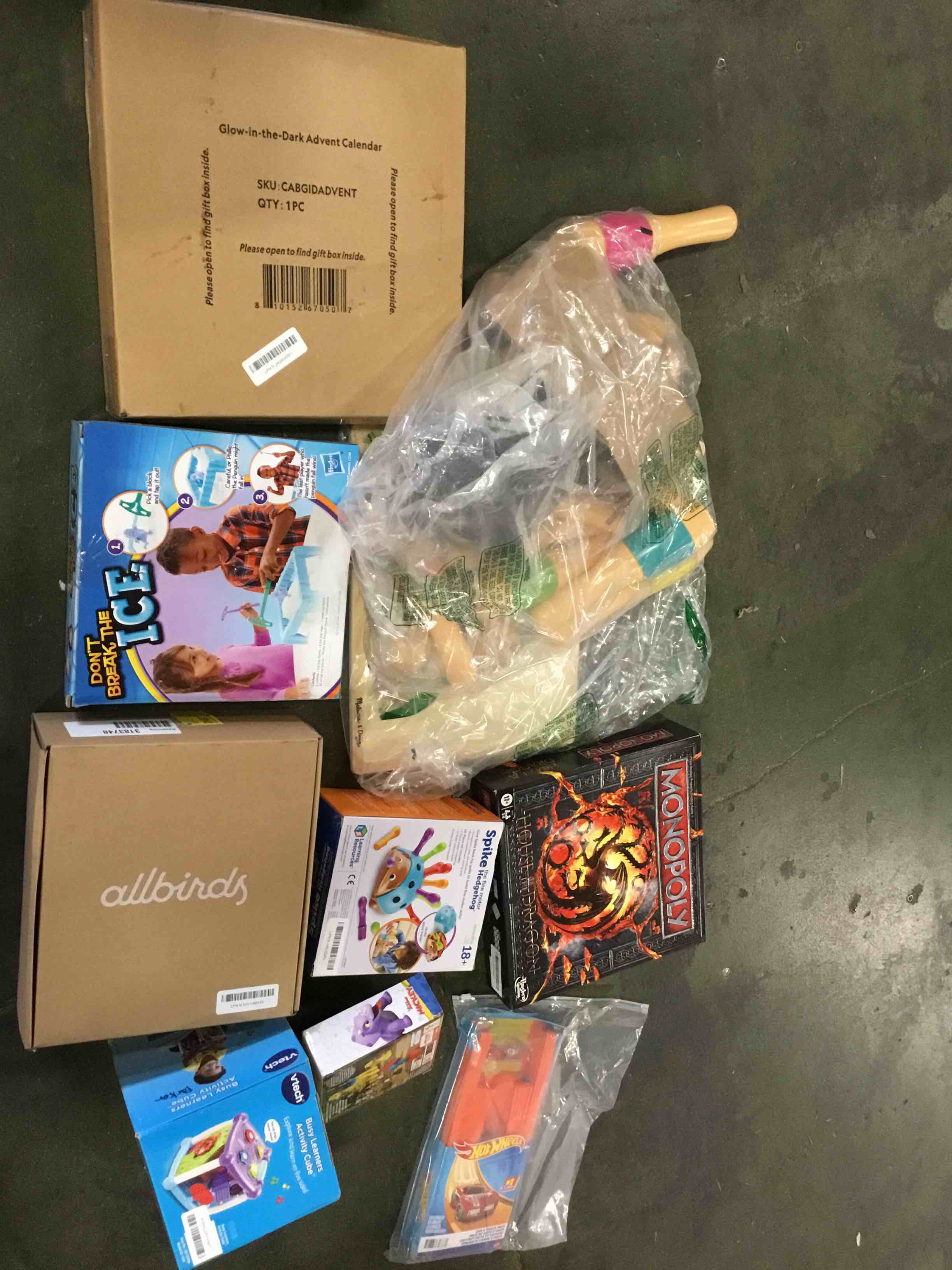 https://s3.amazonaws.com/lotting-images-prod/bidfta/PNK2035247_1739824661147.jpeg