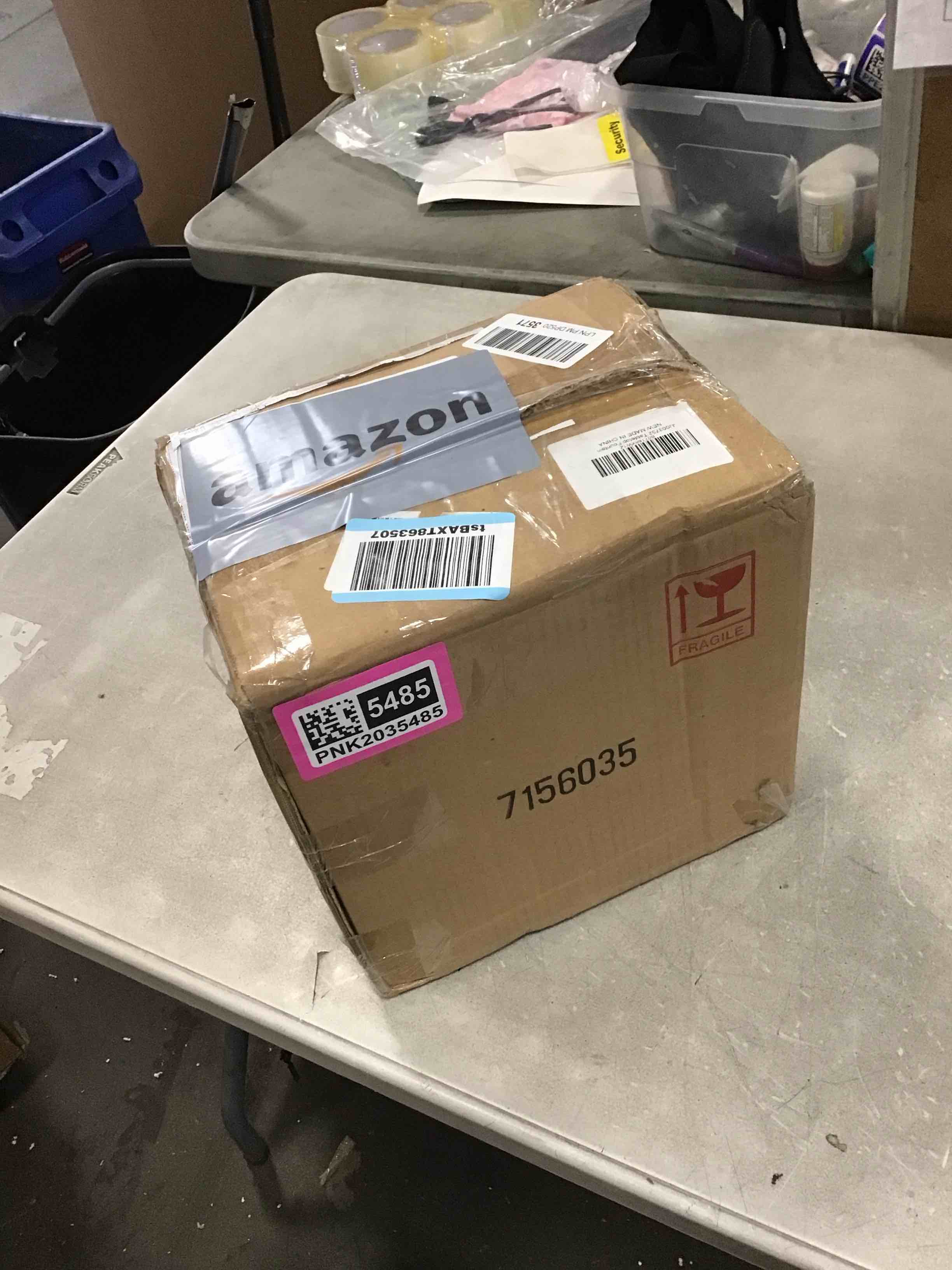 https://s3.amazonaws.com/lotting-images-prod/bidfta/PNK2035485_1740673623722.jpeg