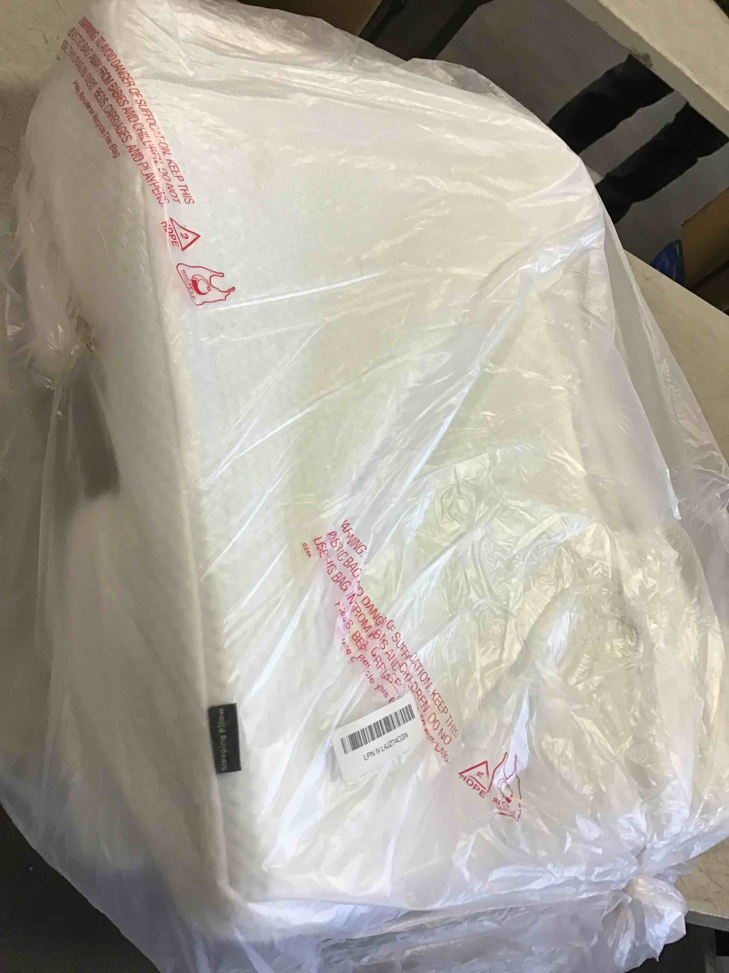 https://s3.amazonaws.com/lotting-images-prod/bidfta/PNK2035593_1741007978680.jpeg