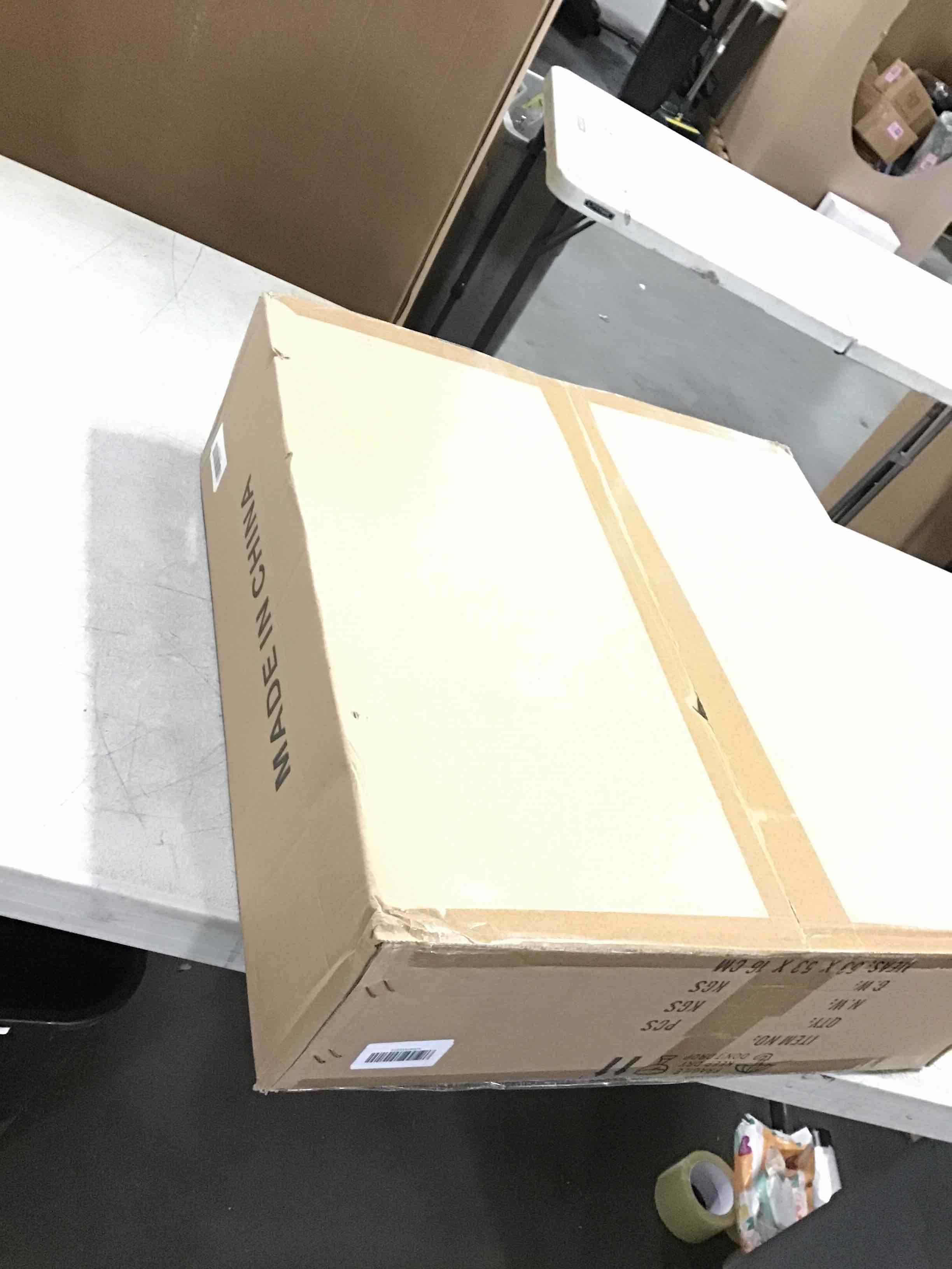 https://s3.amazonaws.com/lotting-images-prod/bidfta/PNK2035632_1741266736217.jpeg