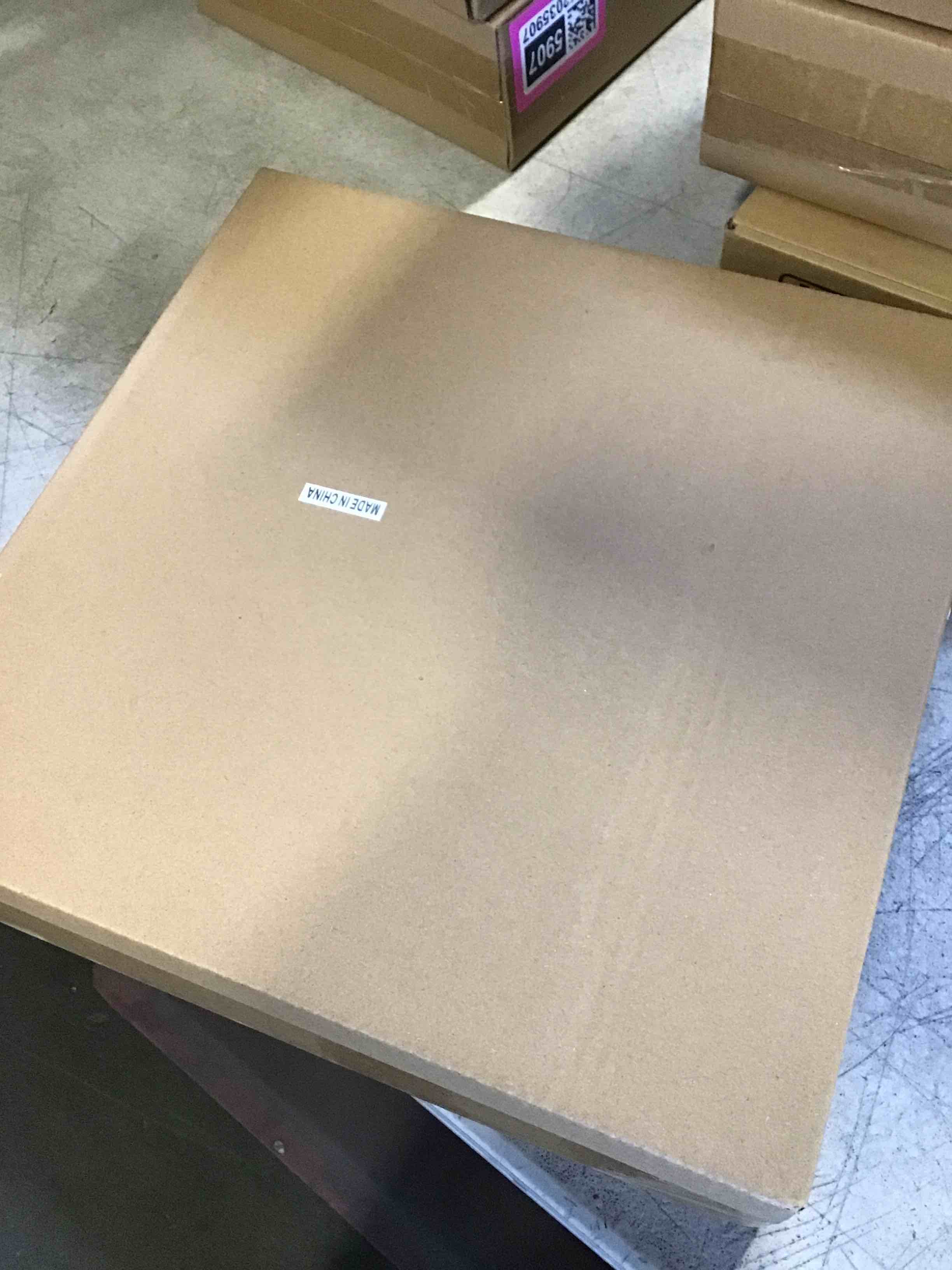 https://s3.amazonaws.com/lotting-images-prod/bidfta/PNK2035892_1741289427611.jpeg