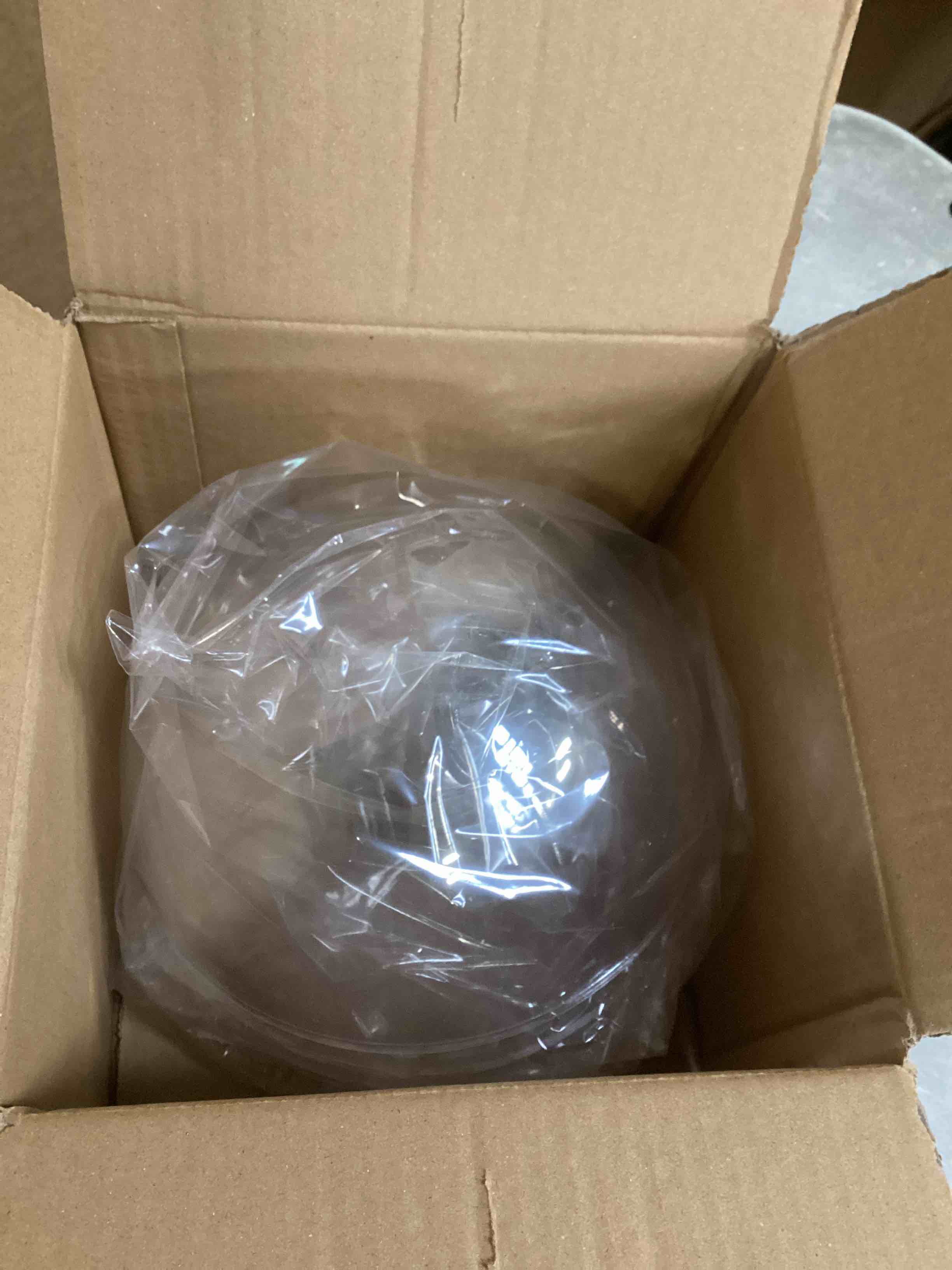 https://s3.amazonaws.com/lotting-images-prod/bidfta/PNK2036505_1743434328437.jpeg