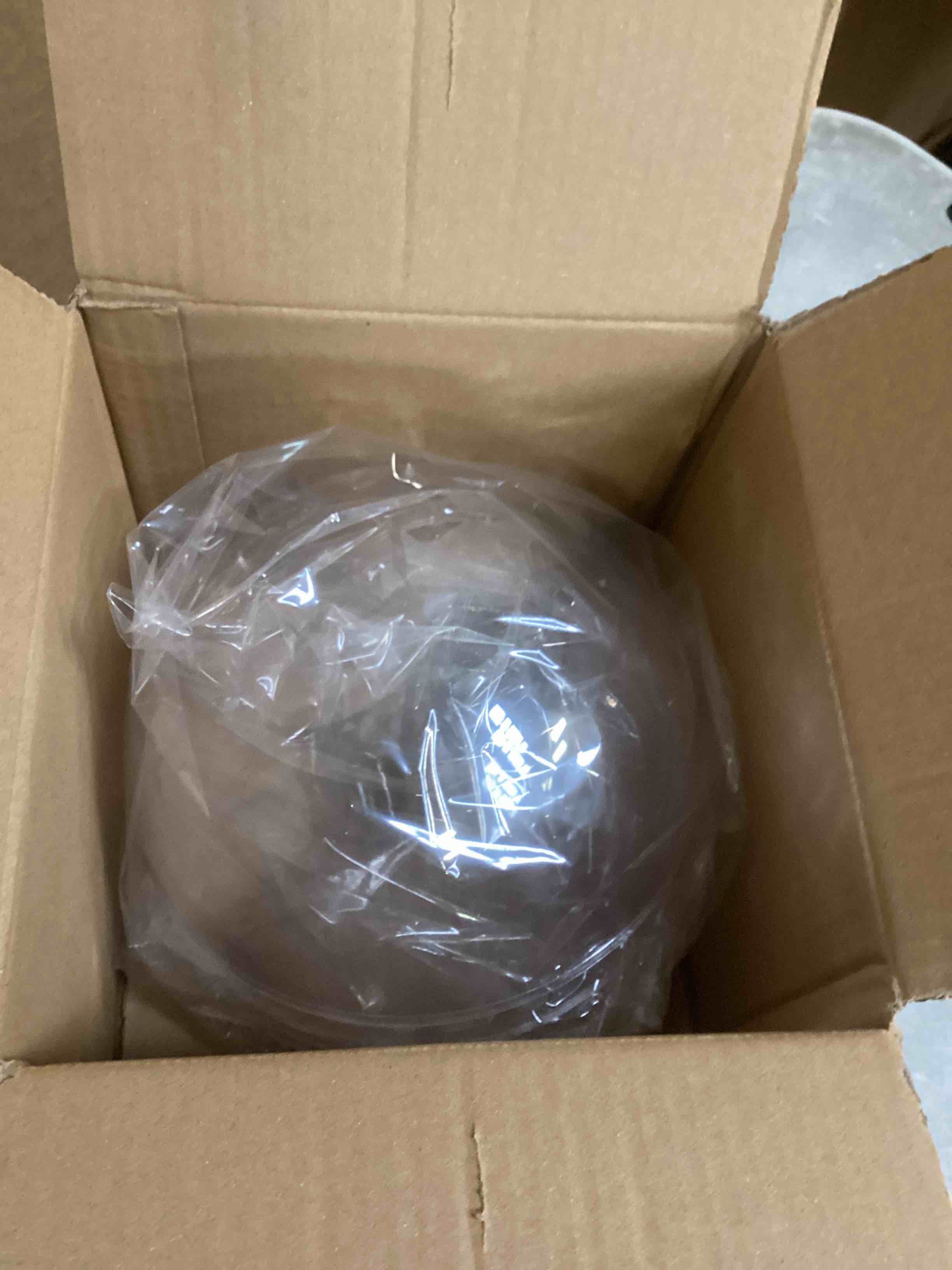 https://s3.amazonaws.com/lotting-images-prod/bidfta/PNK2036505_1743434329323.jpeg