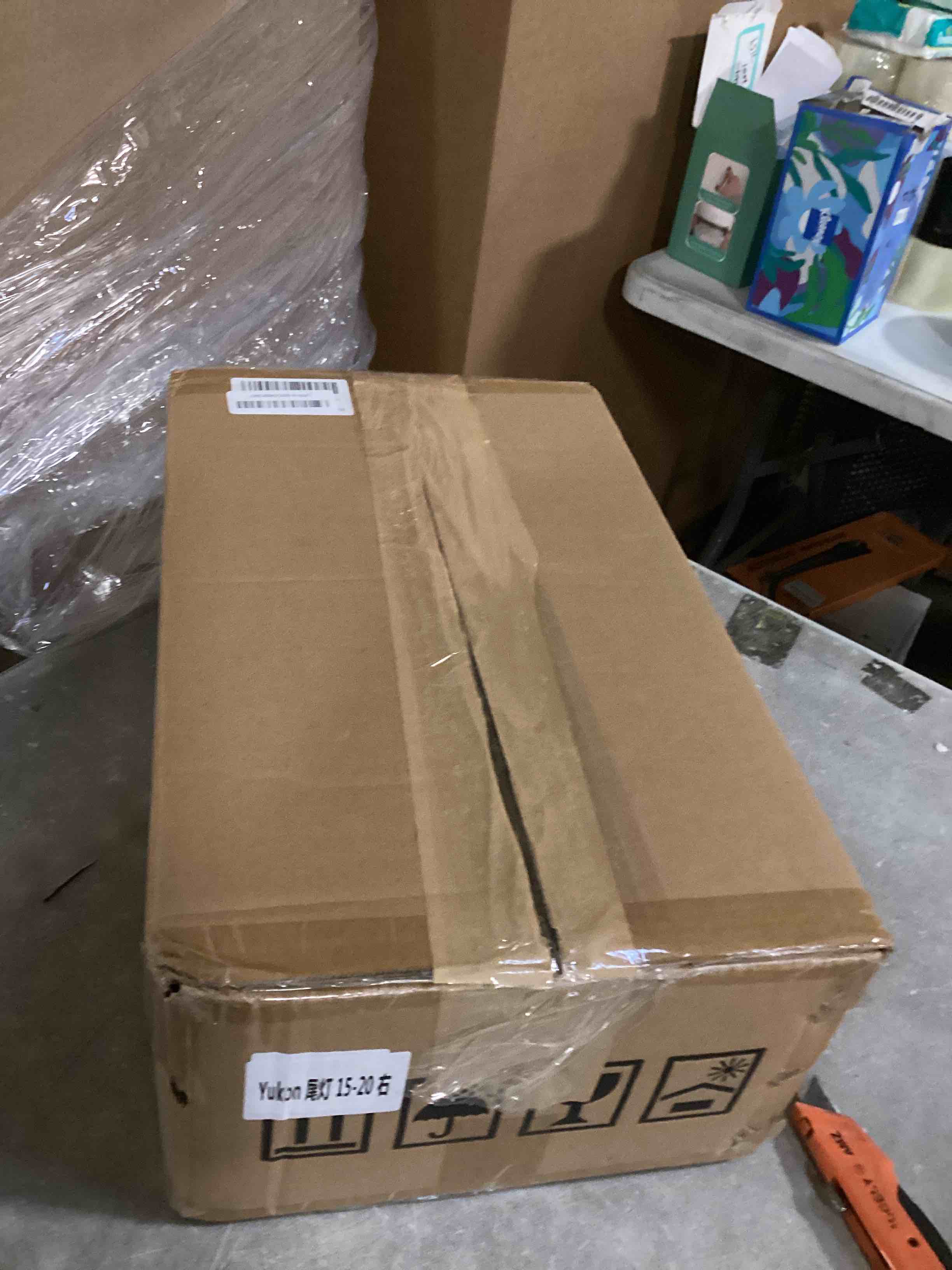 https://s3.amazonaws.com/lotting-images-prod/bidfta/PNK2036585_1743424859666.jpeg