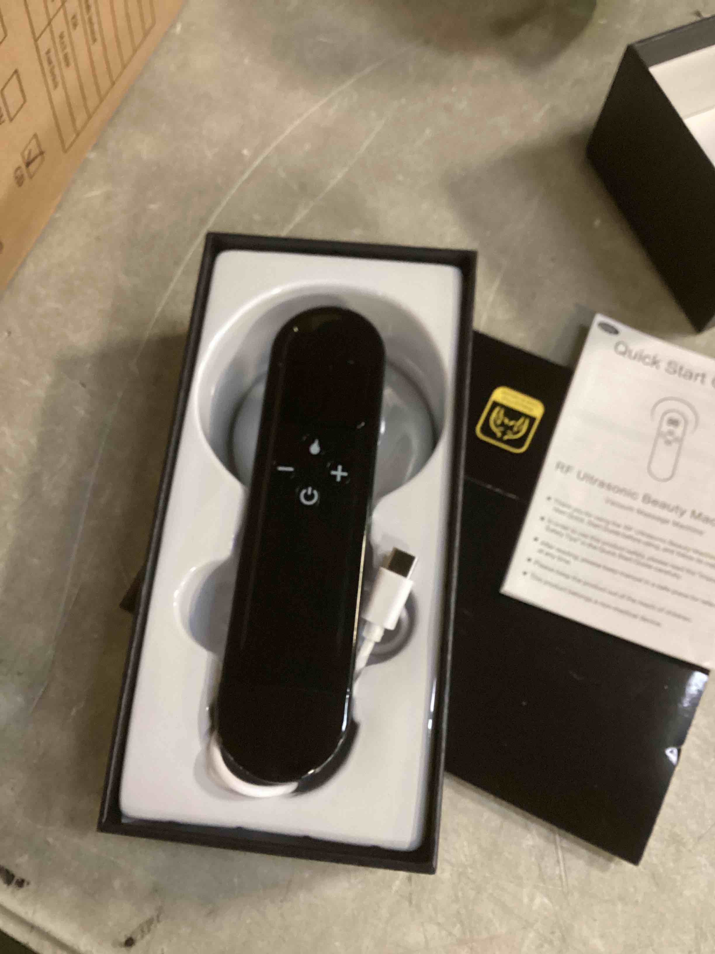 https://s3.amazonaws.com/lotting-images-prod/bidfta/PNK2036786_1743512025002.jpeg