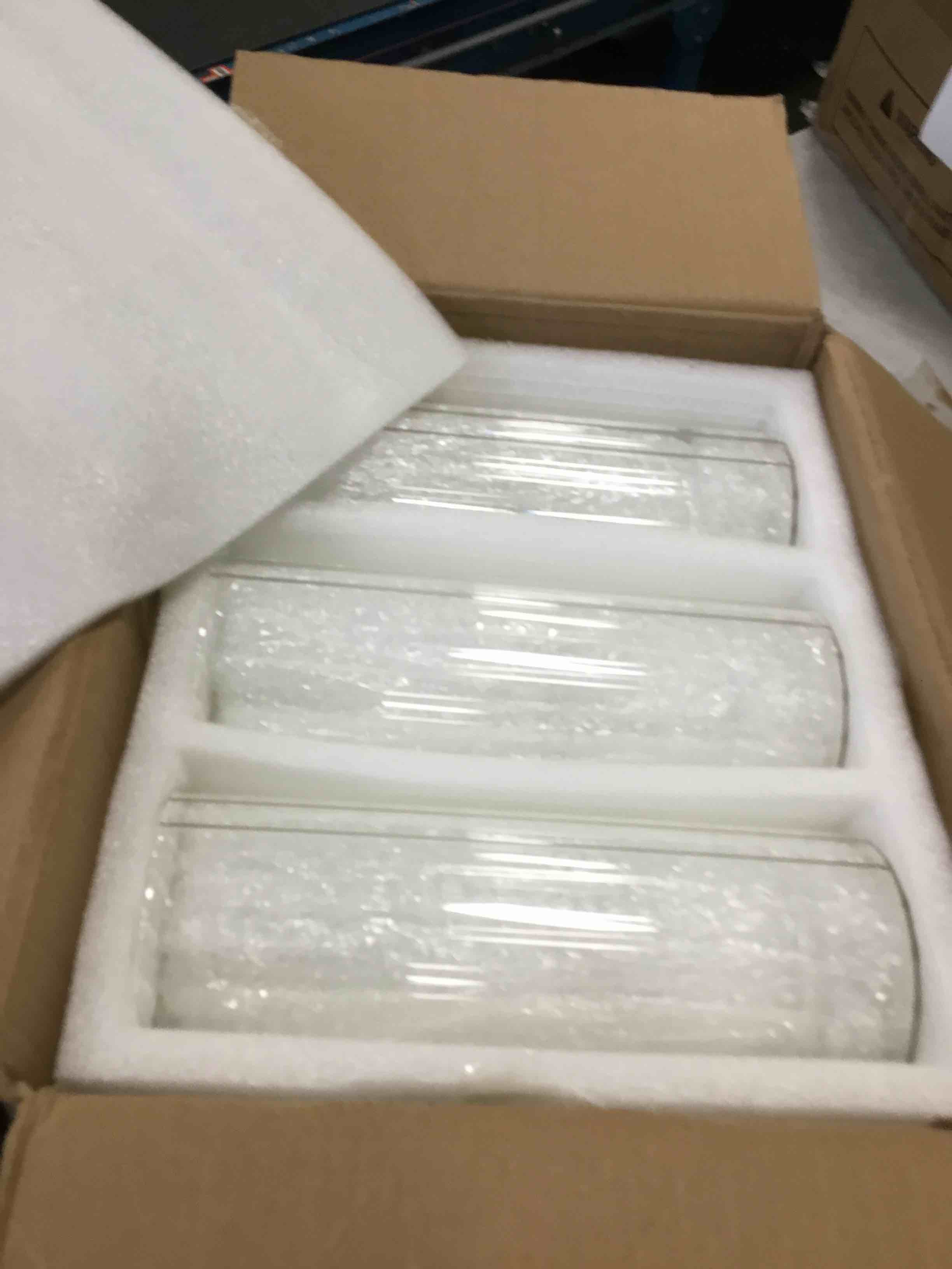 https://s3.amazonaws.com/lotting-images-prod/bidfta/PNK2037380_1743710404568.jpeg