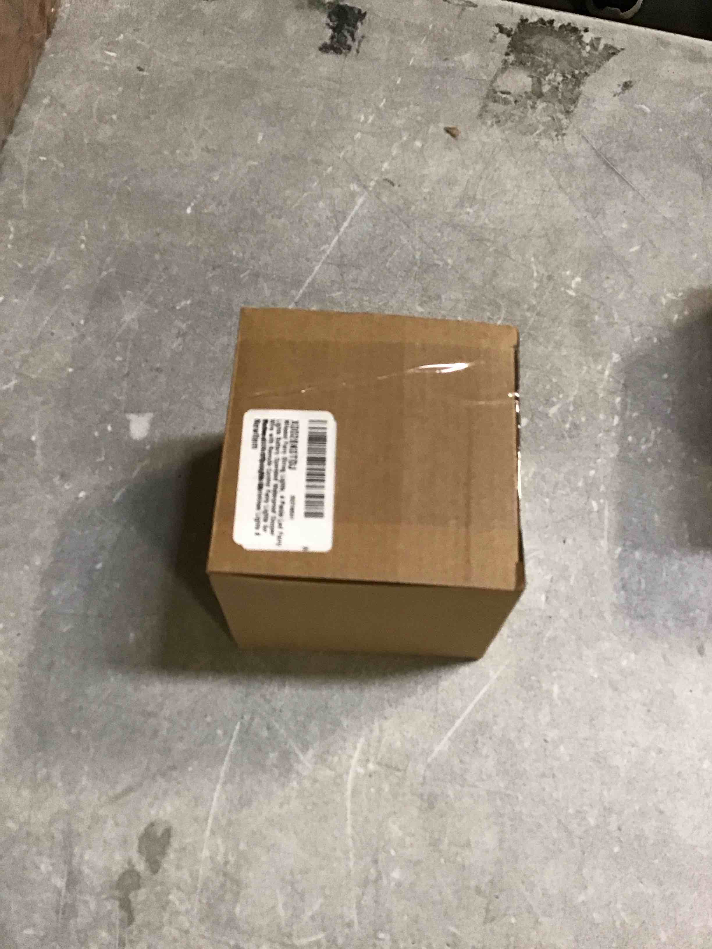 https://s3.amazonaws.com/lotting-images-prod/bidfta/PNK2037421_1744218007589.jpeg