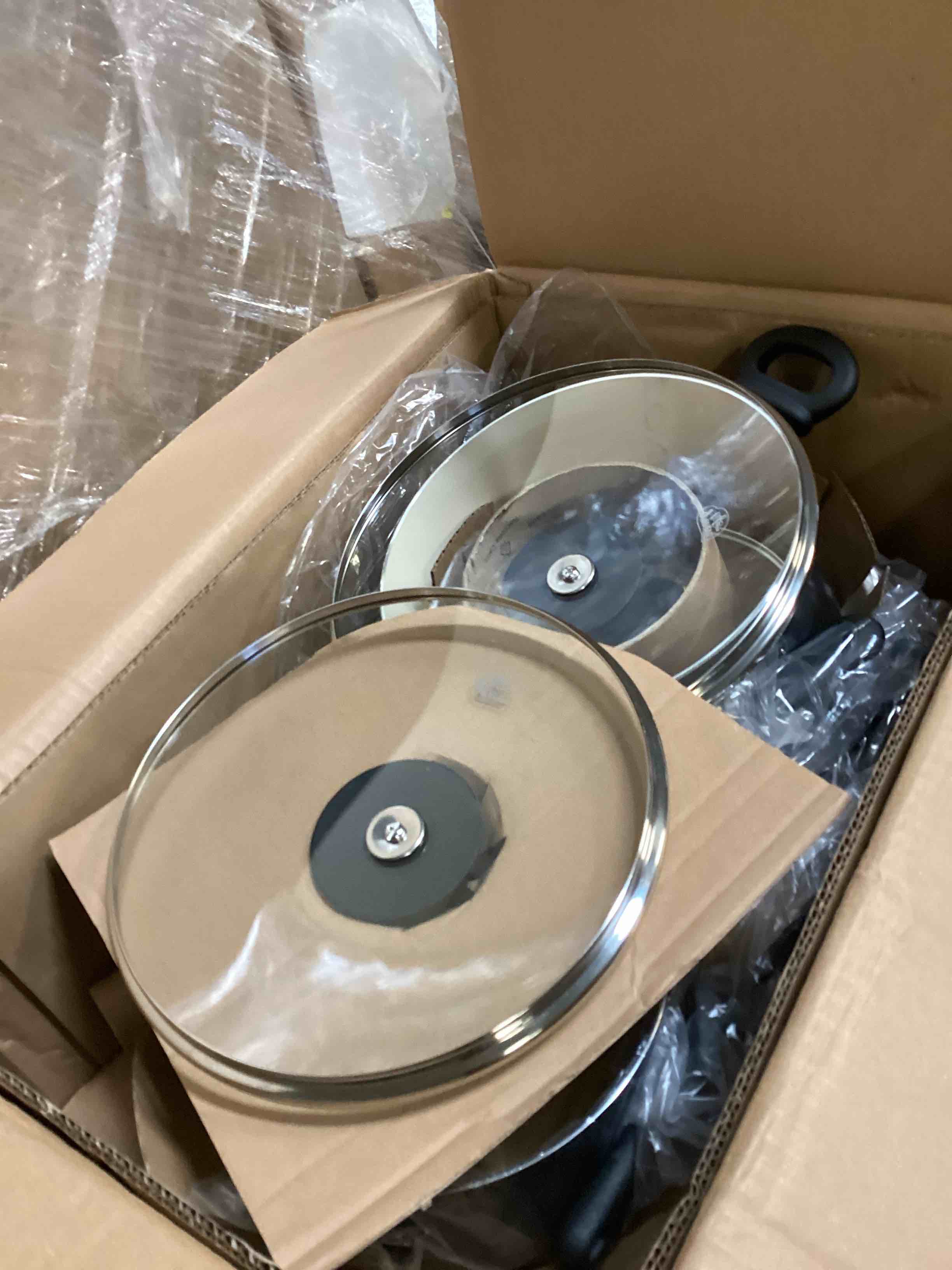 https://s3.amazonaws.com/lotting-images-prod/bidfta/PNK2037683_1744122672841.jpeg