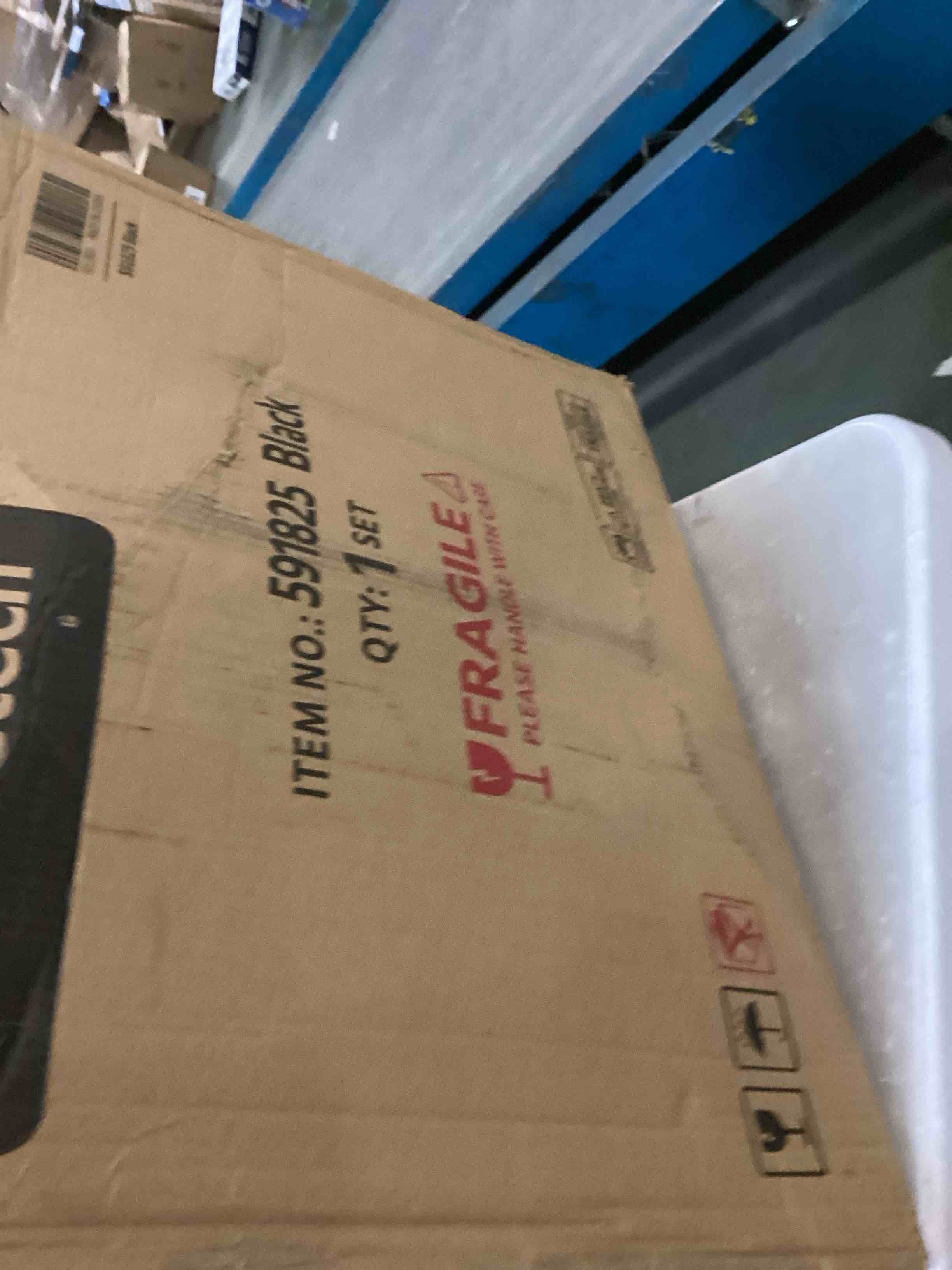 https://s3.amazonaws.com/lotting-images-prod/bidfta/PNK2038208_1741354366509.jpeg
