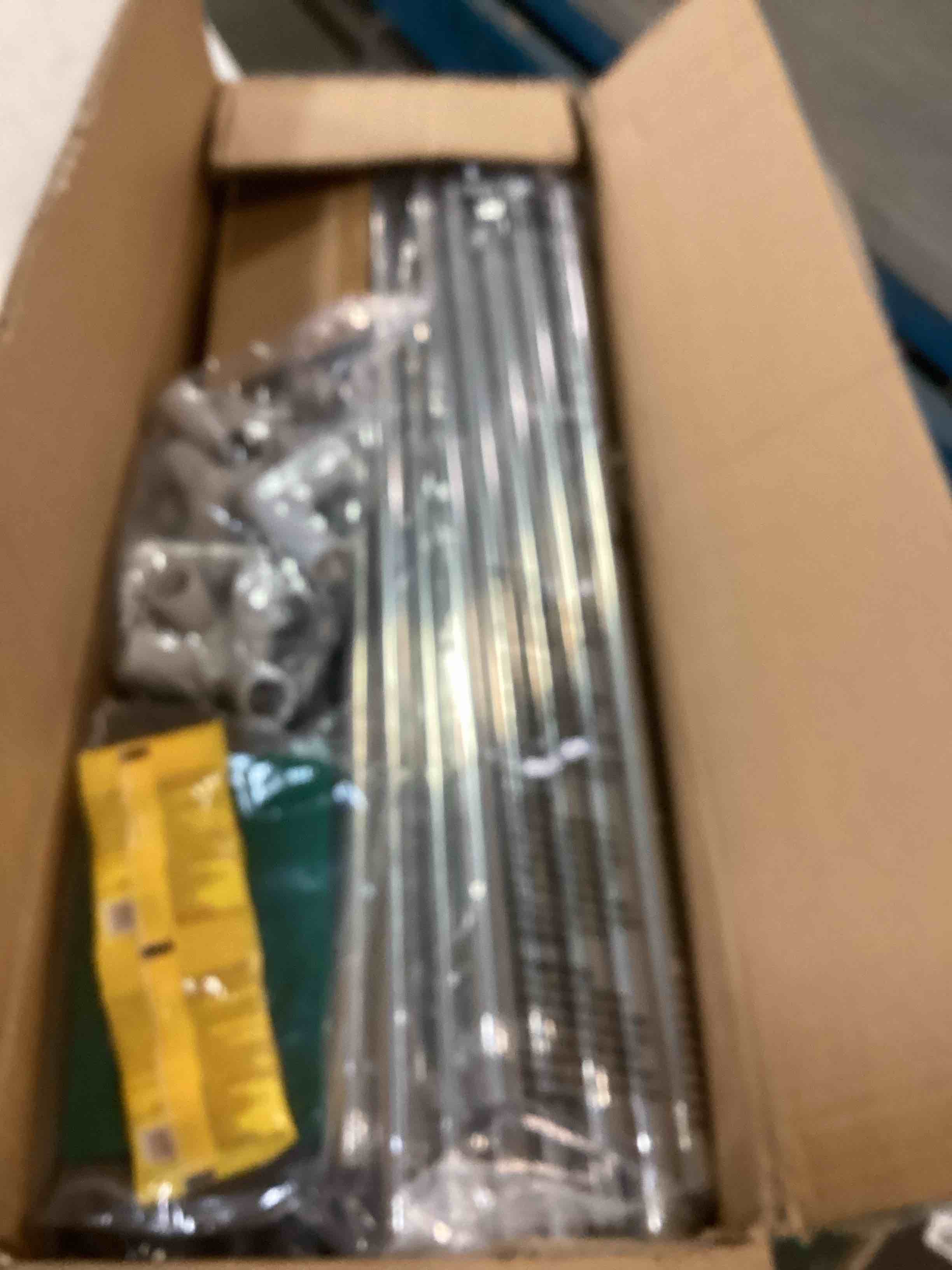 https://s3.amazonaws.com/lotting-images-prod/bidfta/PNK2038232_1741356186816.jpeg
