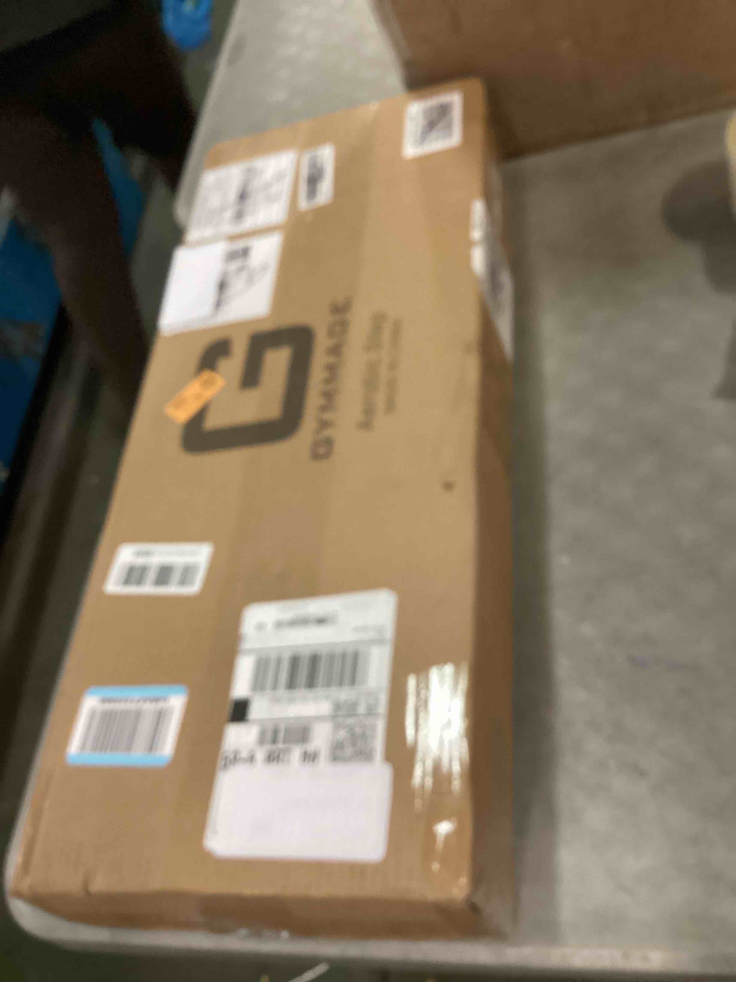 https://s3.amazonaws.com/lotting-images-prod/bidfta/PNK2038846_1741699291369.jpeg
