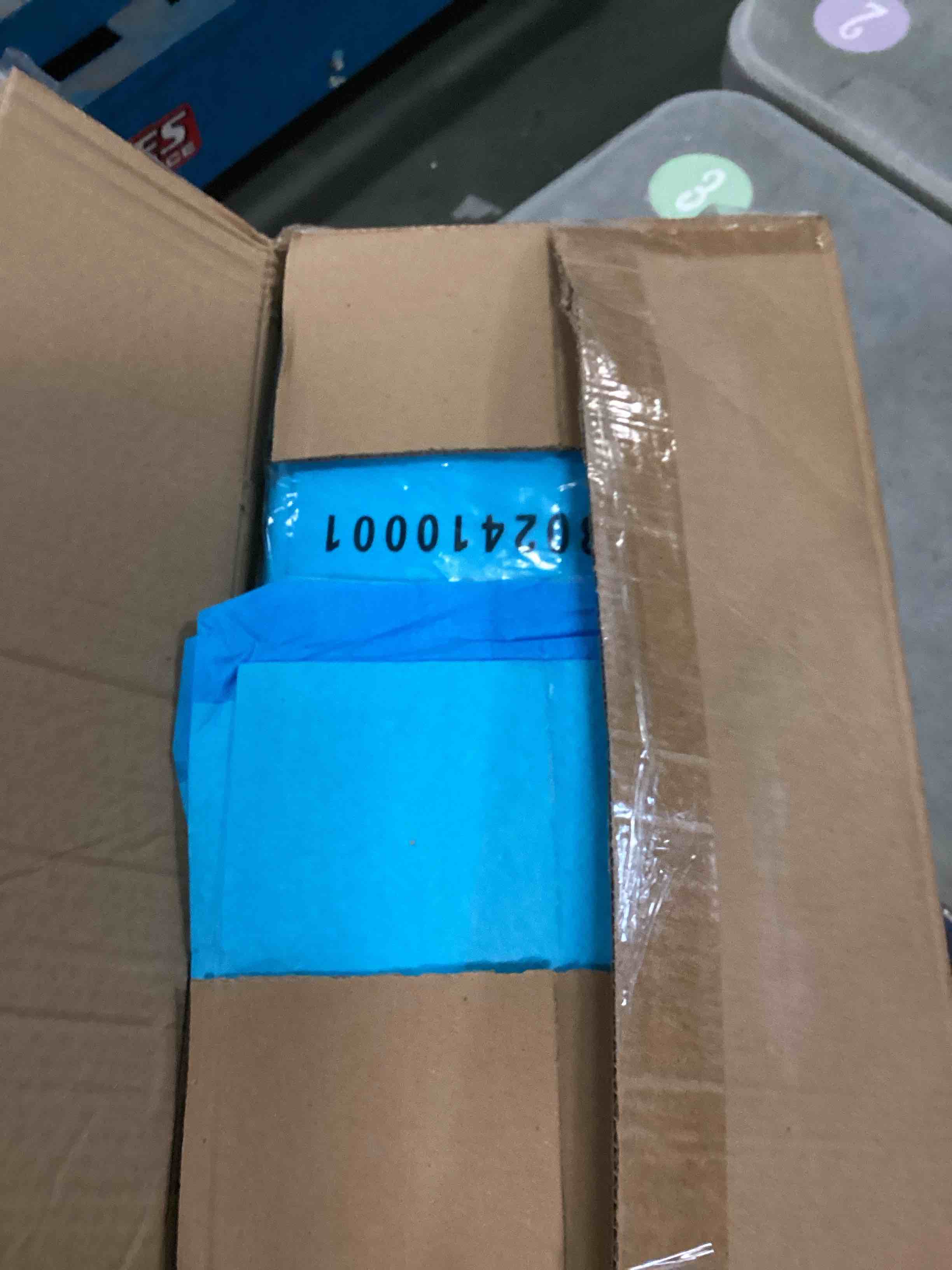 https://s3.amazonaws.com/lotting-images-prod/bidfta/PNK2038854_1741699809245.jpeg