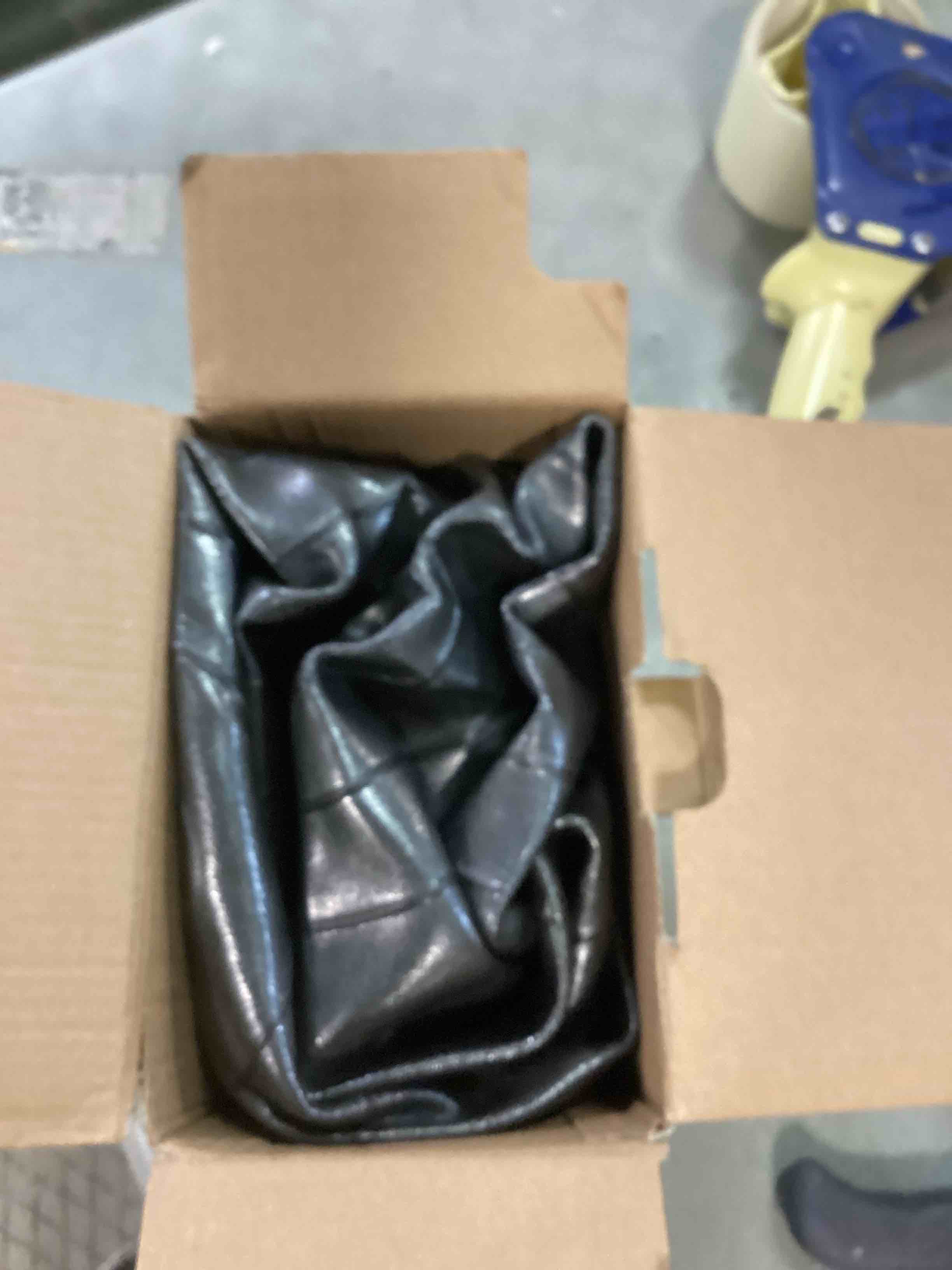 https://s3.amazonaws.com/lotting-images-prod/bidfta/PNK2038932_1741705727091.jpeg