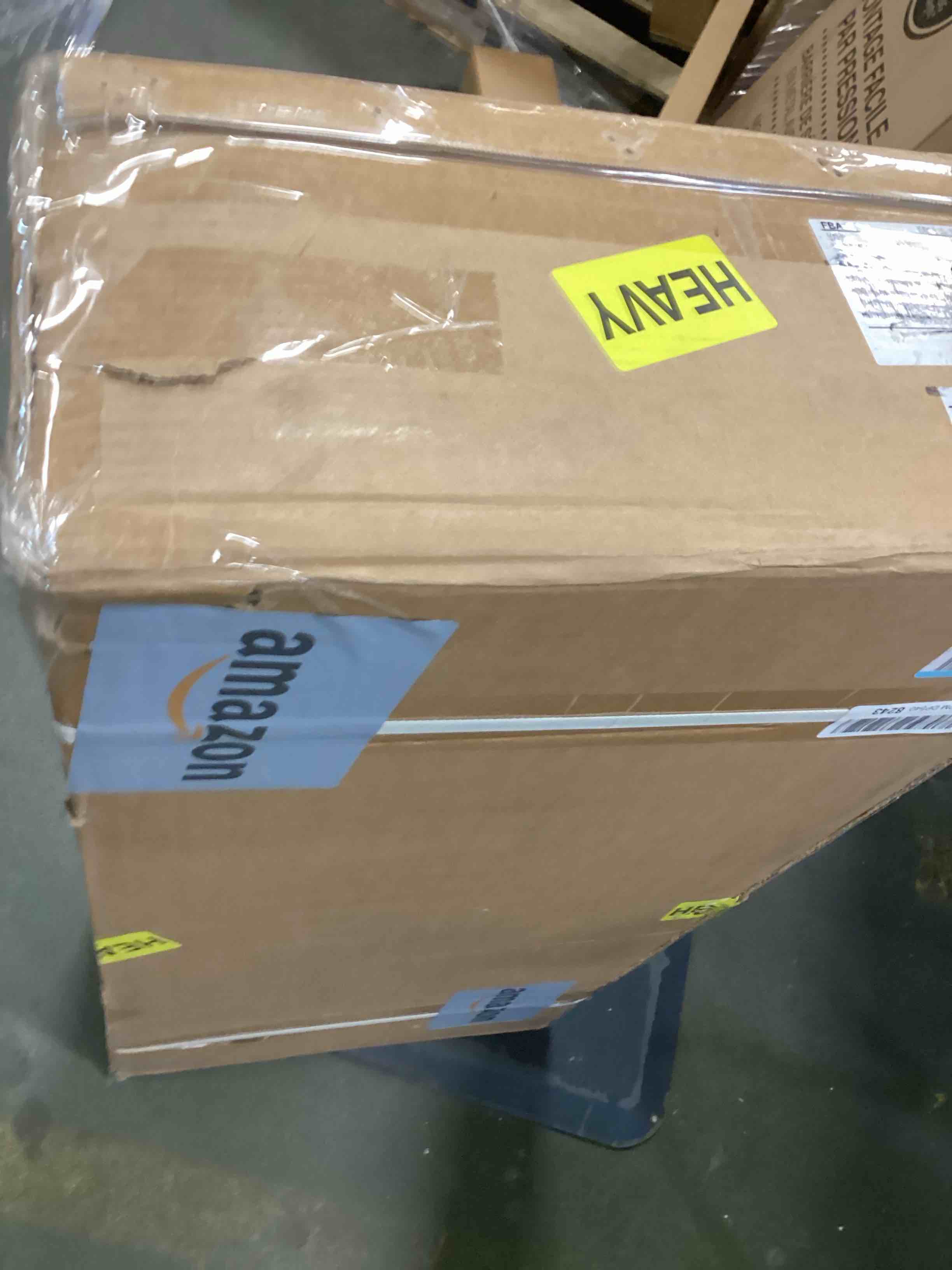 https://s3.amazonaws.com/lotting-images-prod/bidfta/PNK2039083_1741781575610.jpeg