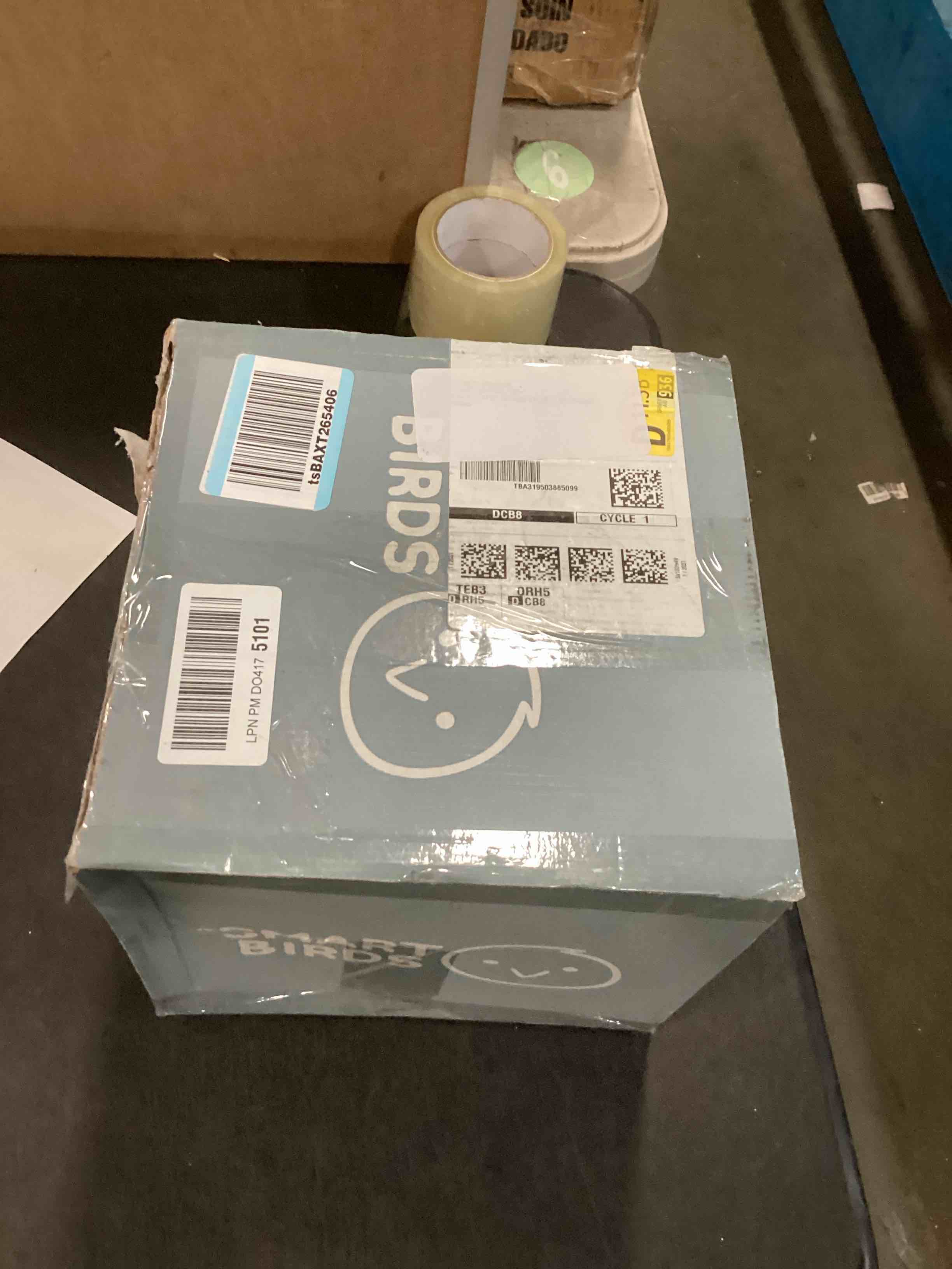 https://s3.amazonaws.com/lotting-images-prod/bidfta/PNK2040179_1742305512106.jpeg