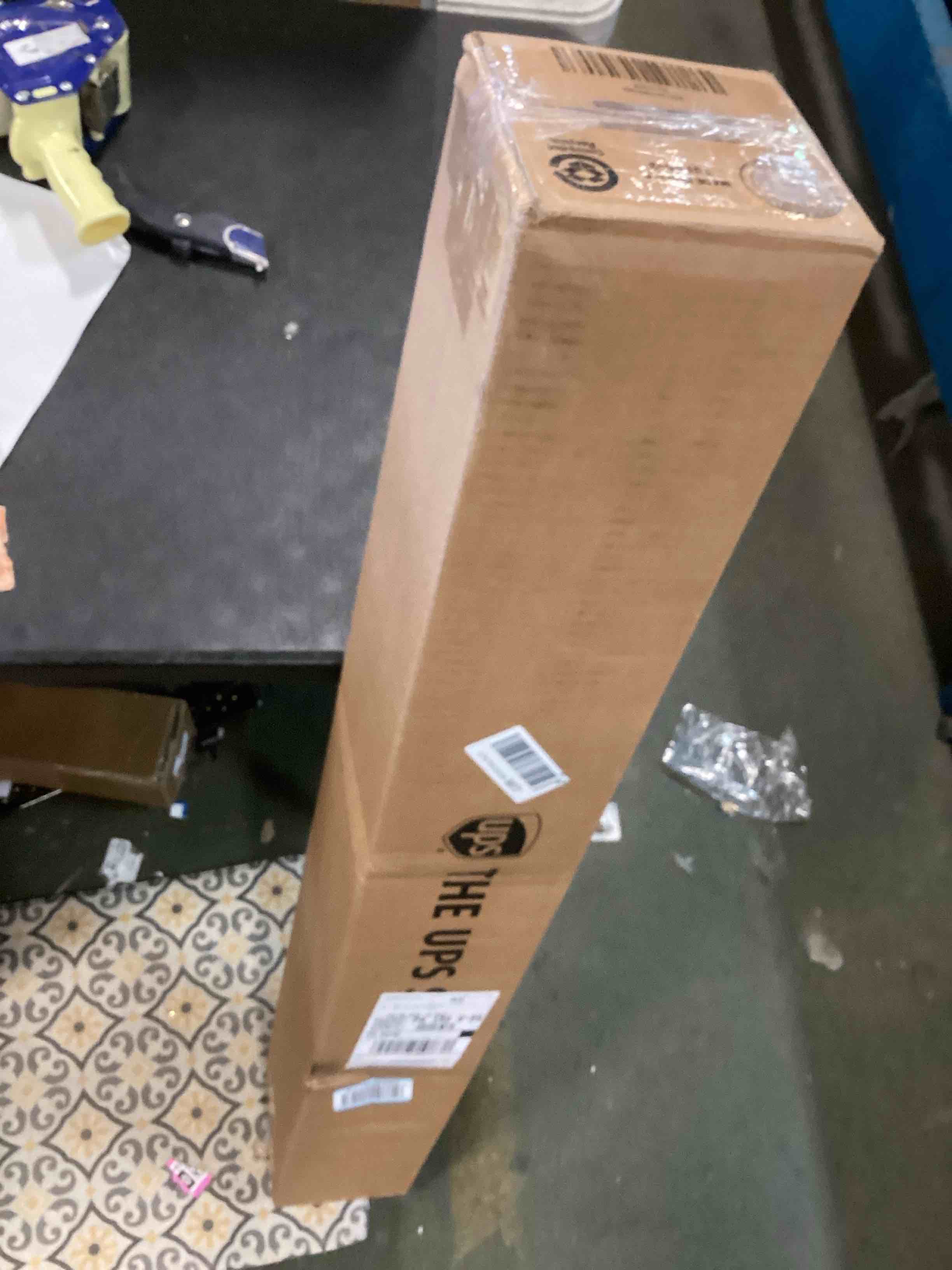 https://s3.amazonaws.com/lotting-images-prod/bidfta/PNK2040310_1742319410123.jpeg