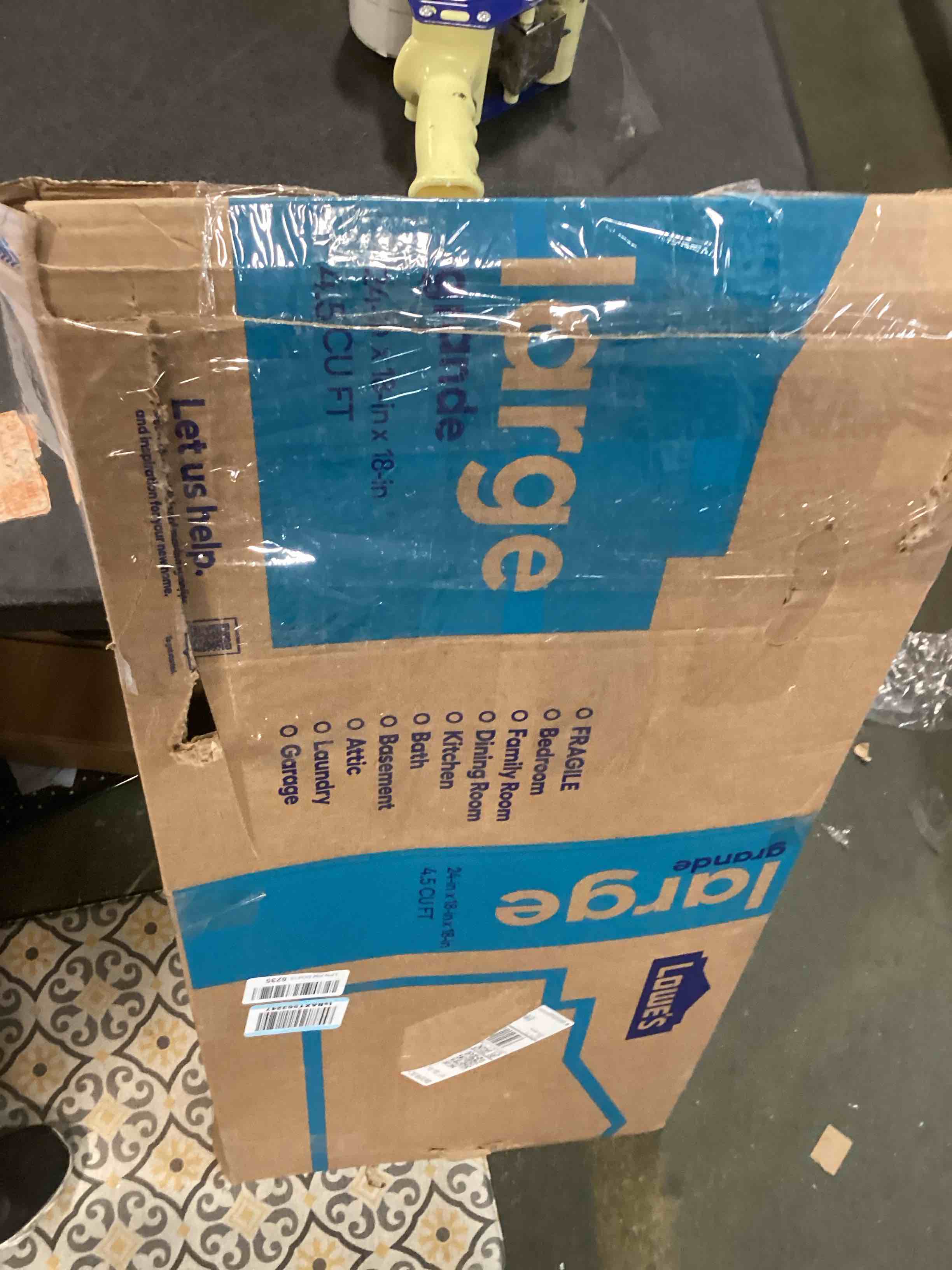 https://s3.amazonaws.com/lotting-images-prod/bidfta/PNK2040317_1742320156711.jpeg