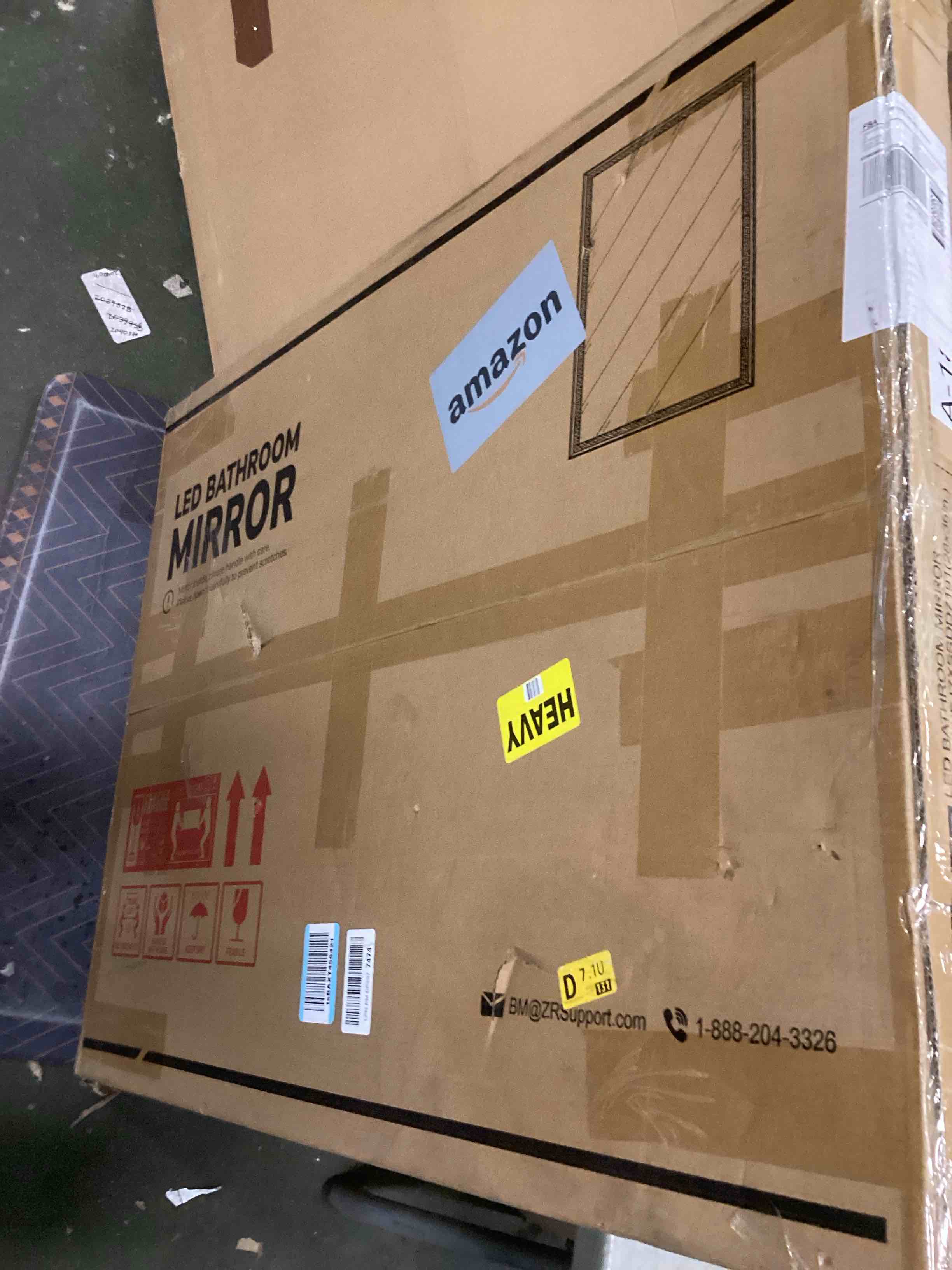 https://s3.amazonaws.com/lotting-images-prod/bidfta/PNK2040833_1742491876938.jpeg