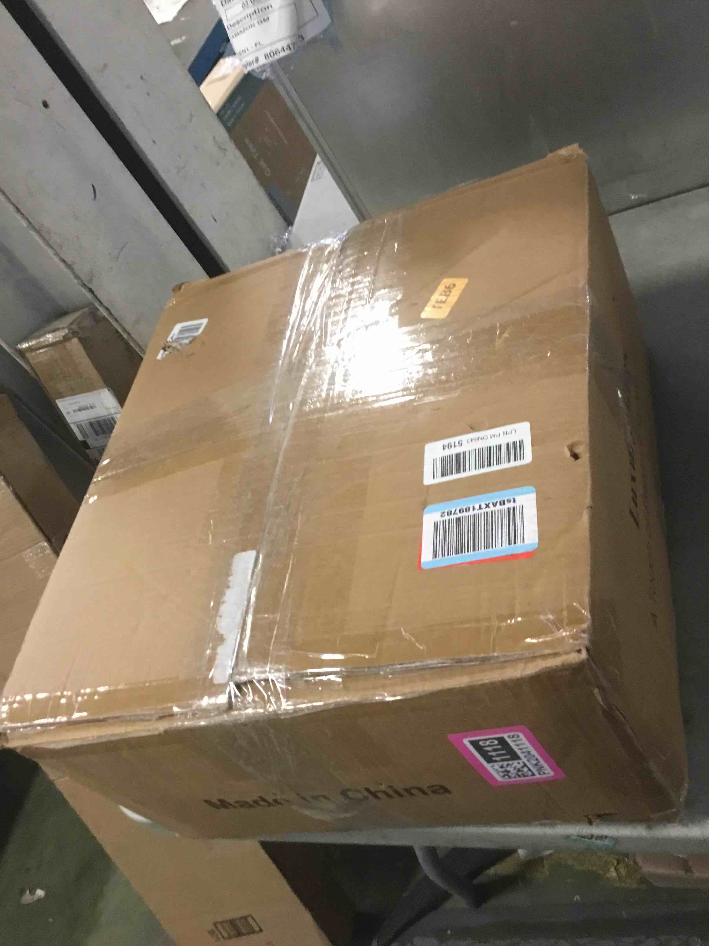 https://s3.amazonaws.com/lotting-images-prod/bidfta/PNK2041118_1741290063583.jpeg
