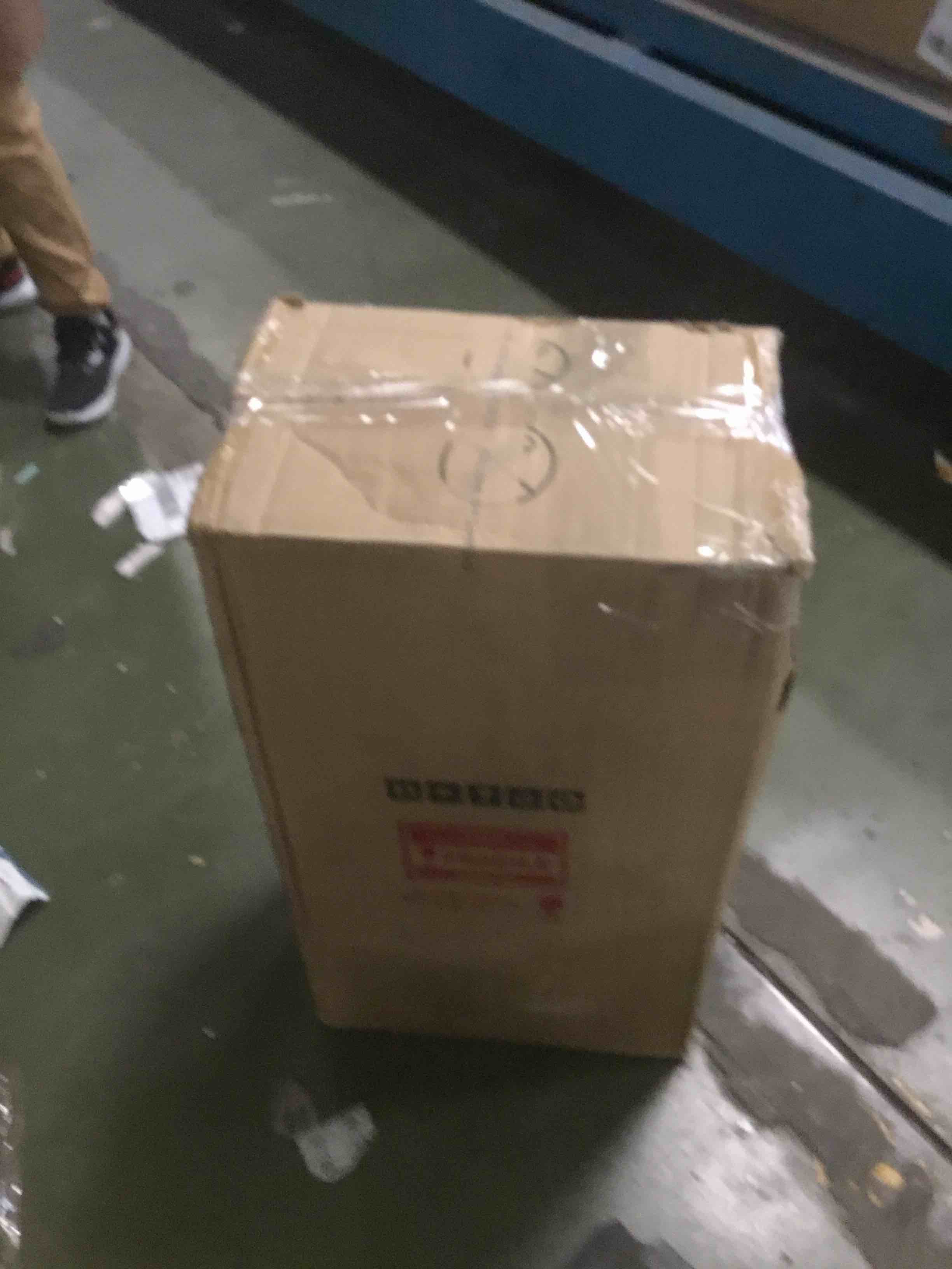 https://s3.amazonaws.com/lotting-images-prod/bidfta/PNK2041139_1741293545835.jpeg