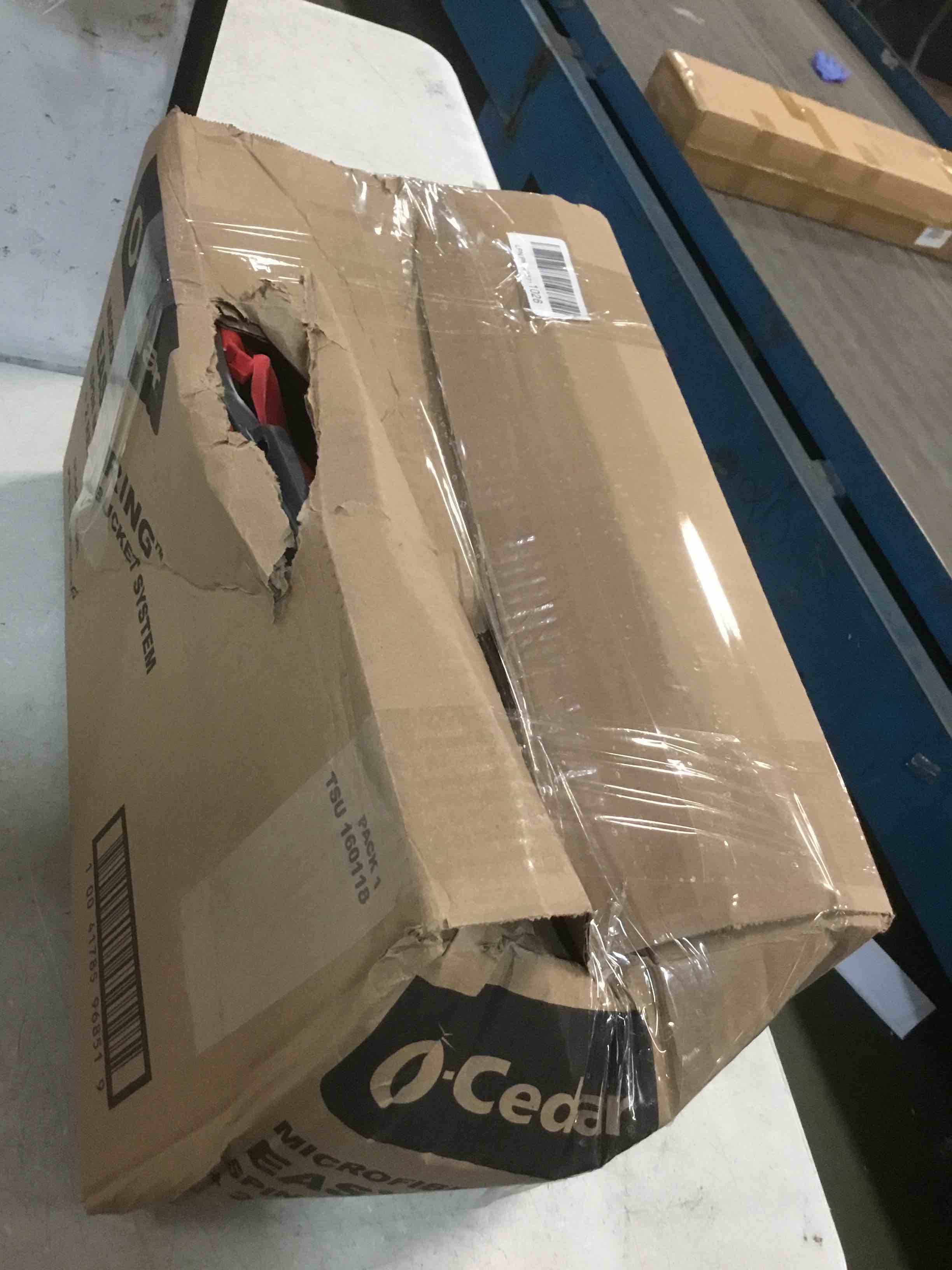 https://s3.amazonaws.com/lotting-images-prod/bidfta/PNK2043600_1742918571840.jpeg