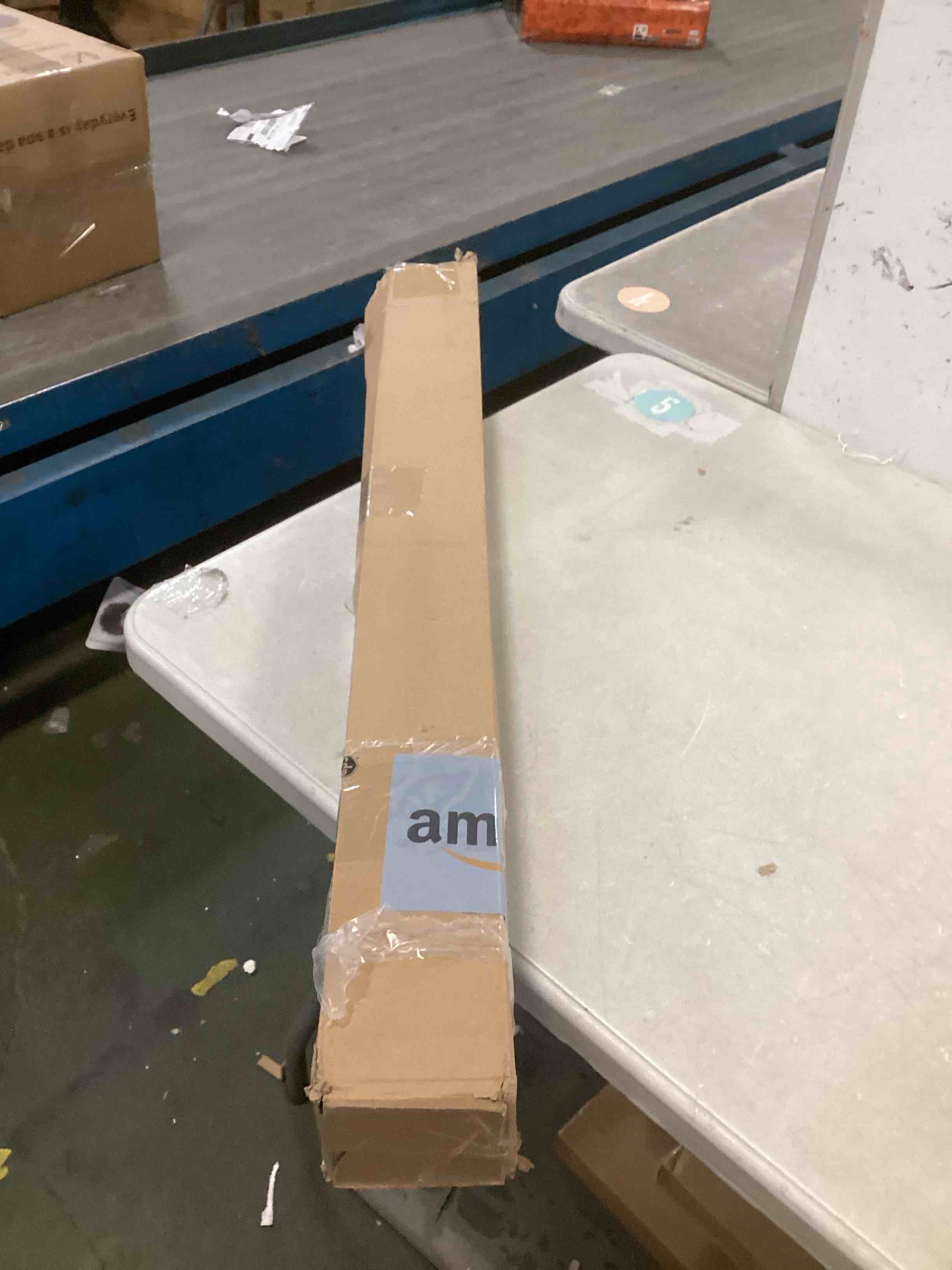 https://s3.amazonaws.com/lotting-images-prod/bidfta/PNK2045198_1740589799205.jpeg
