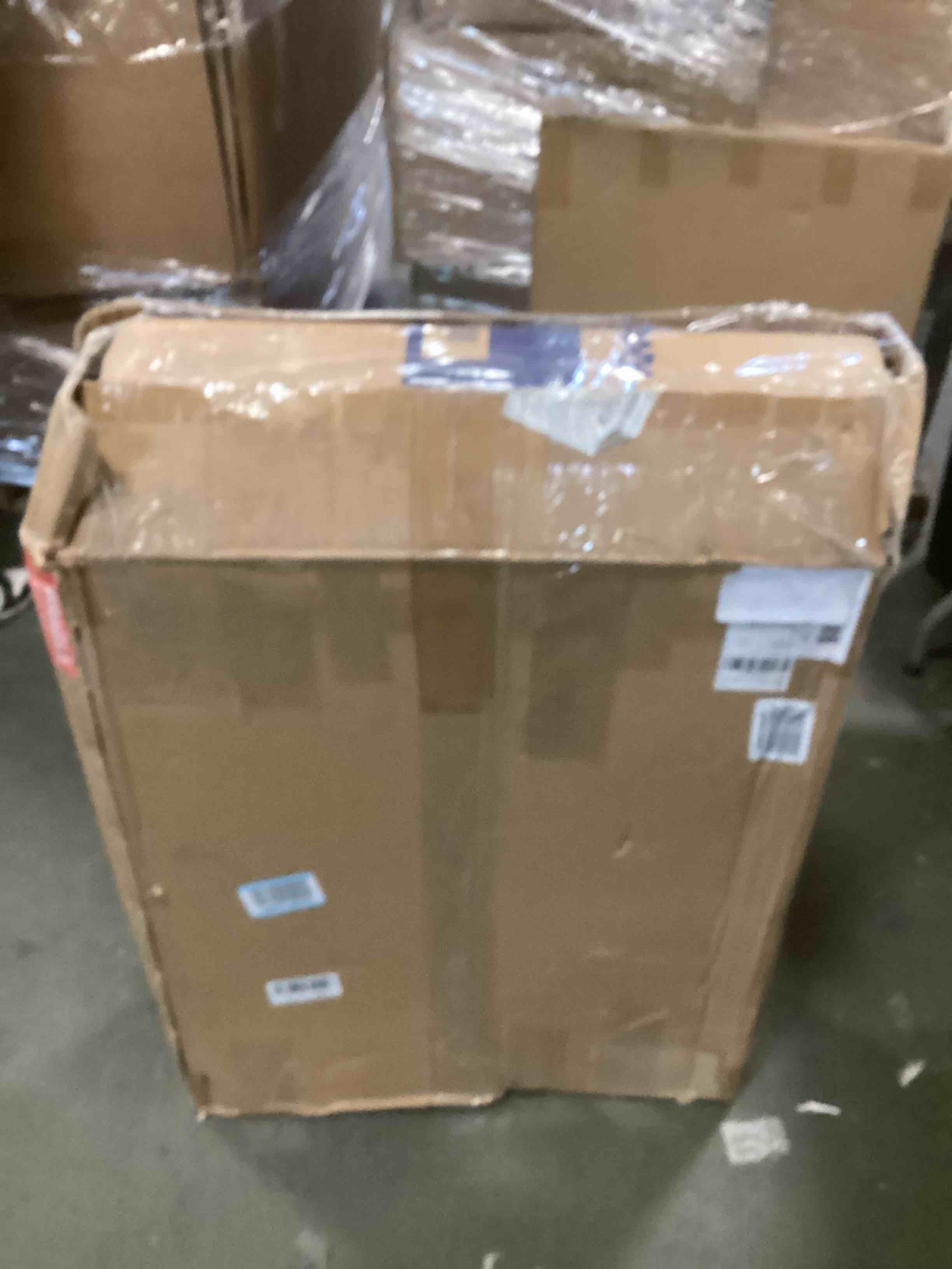 https://s3.amazonaws.com/lotting-images-prod/bidfta/PNK2045330_1740666119318.jpeg
