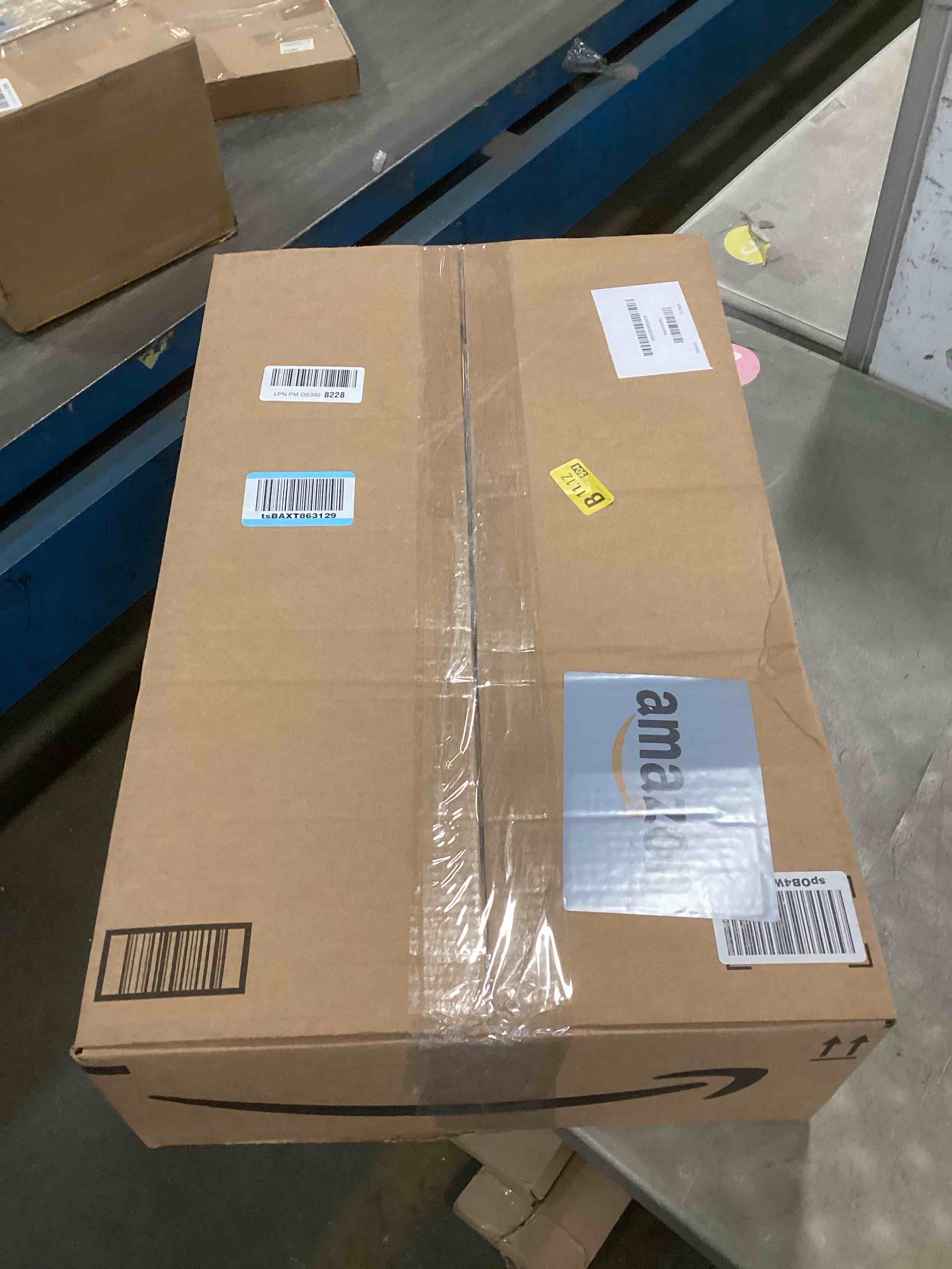 https://s3.amazonaws.com/lotting-images-prod/bidfta/PNK2045587_1740757559910.jpeg