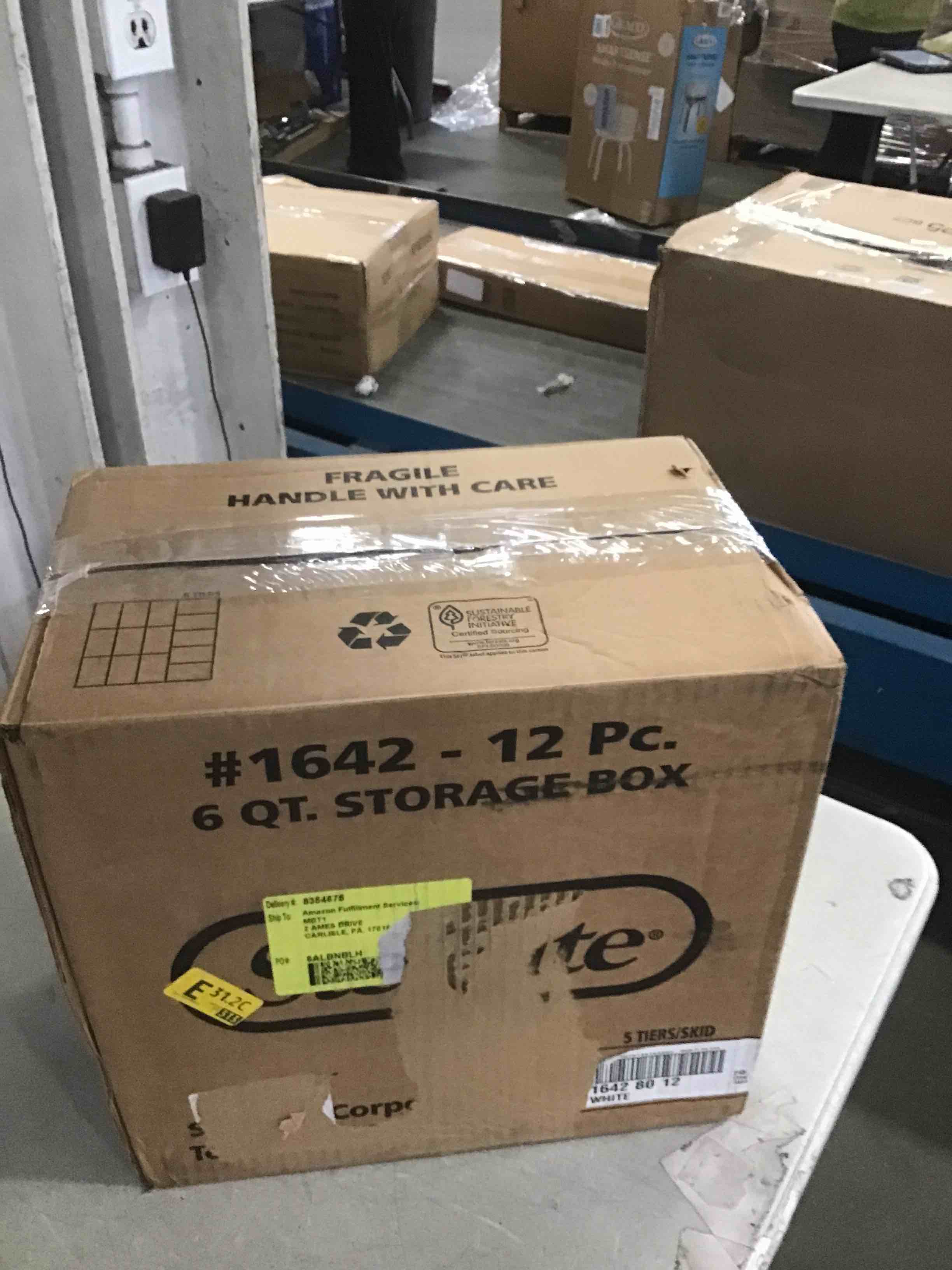 https://s3.amazonaws.com/lotting-images-prod/bidfta/PNK2045913_1741030624461.jpeg
