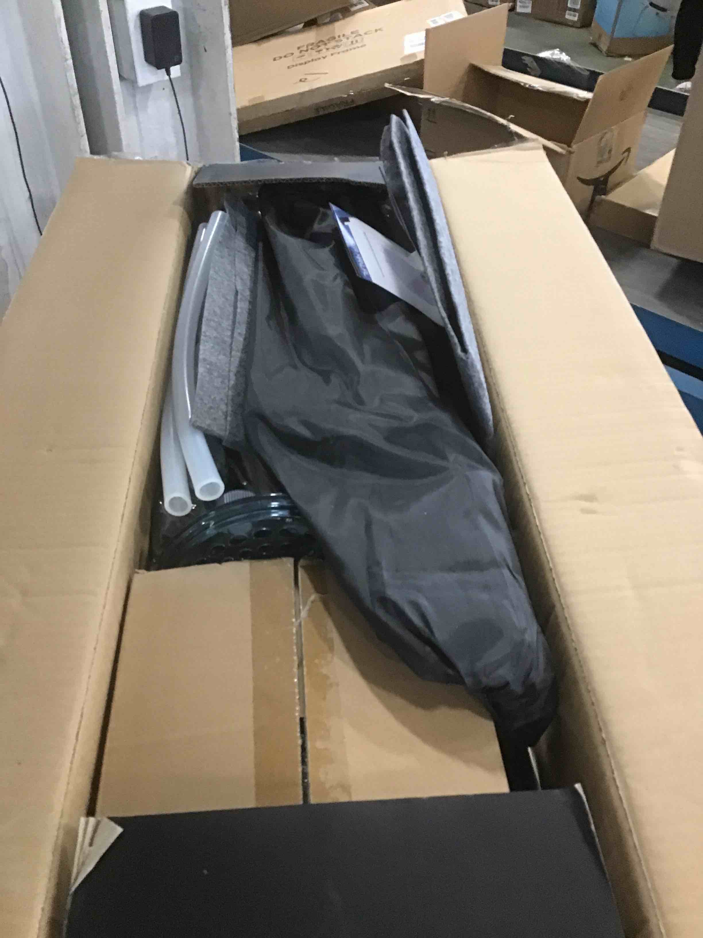 https://s3.amazonaws.com/lotting-images-prod/bidfta/PNK2045922_1741031316830.jpeg
