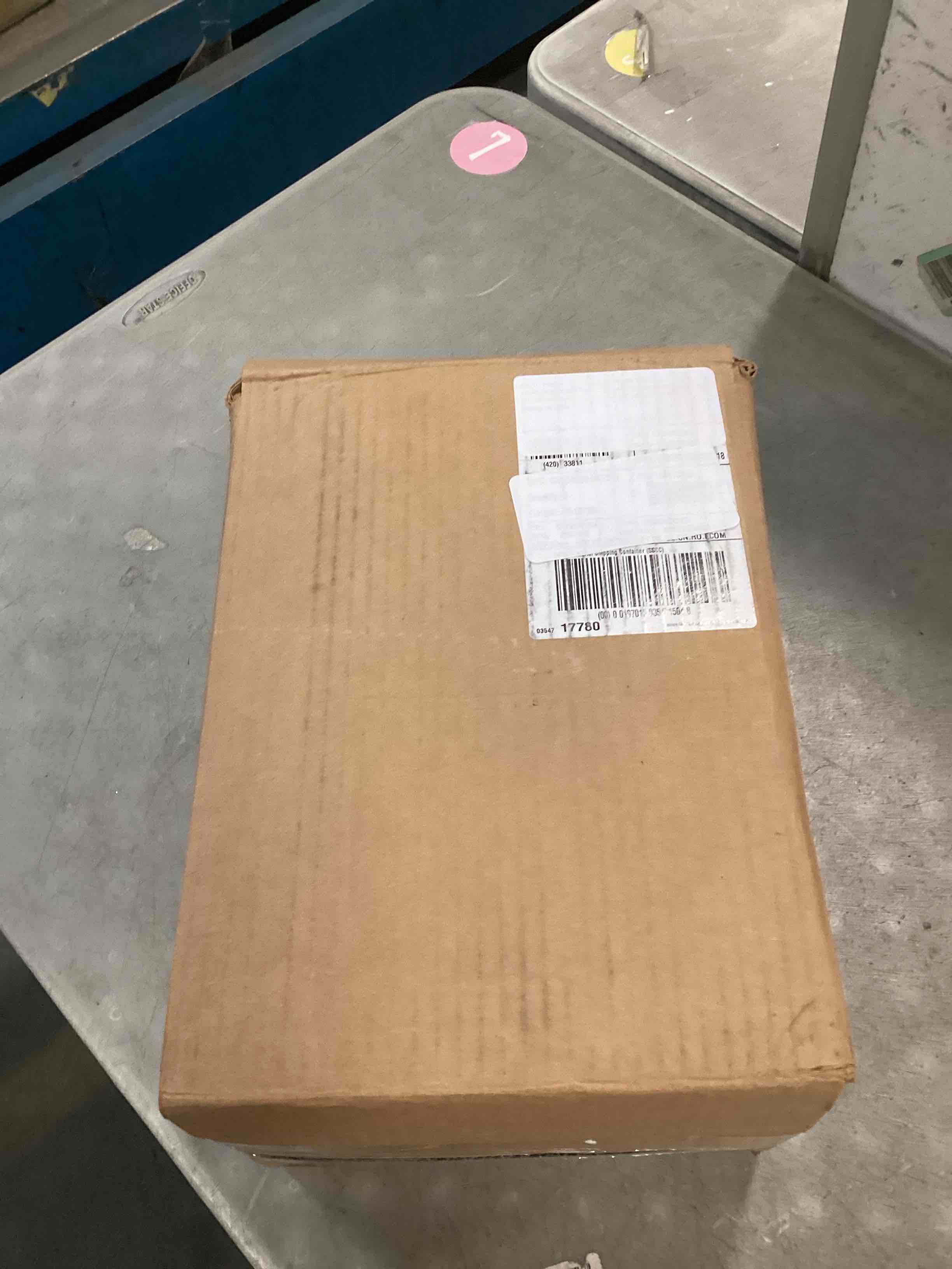 https://s3.amazonaws.com/lotting-images-prod/bidfta/PNK2046343_1741189307422.jpeg