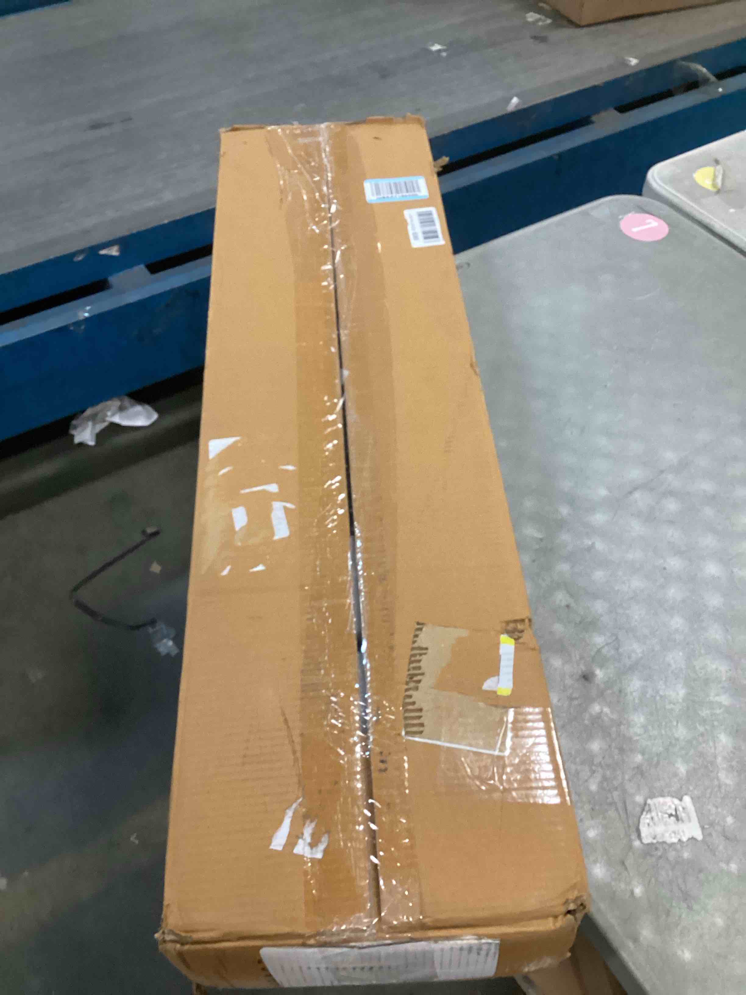 https://s3.amazonaws.com/lotting-images-prod/bidfta/PNK2046403_1741195308053.jpeg