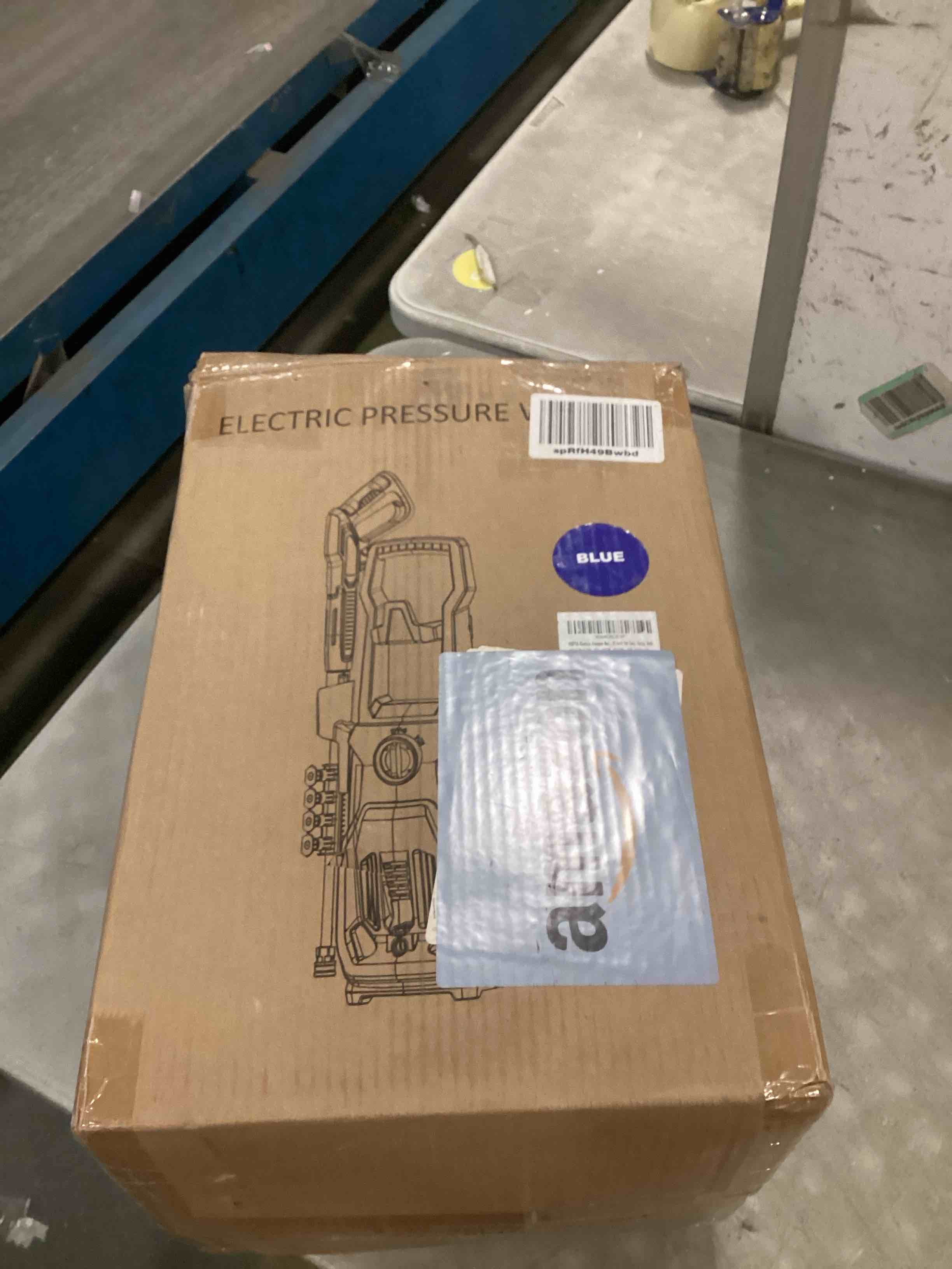 https://s3.amazonaws.com/lotting-images-prod/bidfta/PNK2046426_1741200114745.jpeg