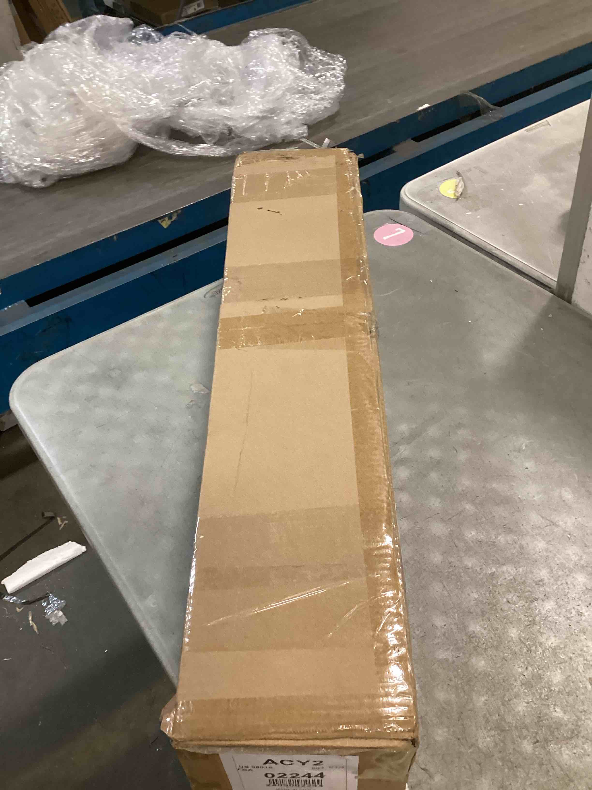 https://s3.amazonaws.com/lotting-images-prod/bidfta/PNK2046435_1741200924980.jpeg