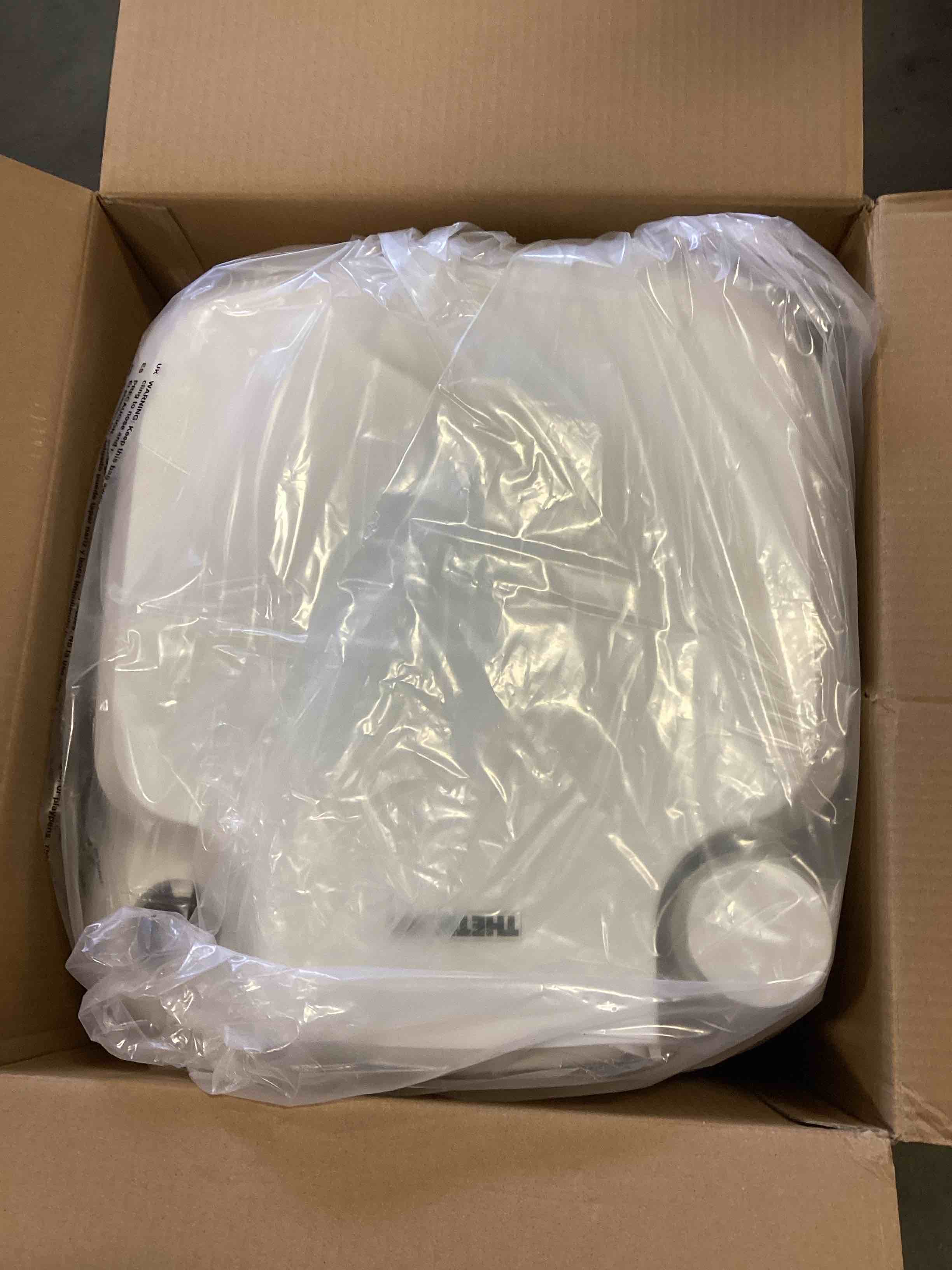 https://s3.amazonaws.com/lotting-images-prod/bidfta/PNK2048502_1741180130015.jpeg