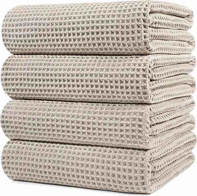 POLYTE Microfiber Oversize Quick Dry Lint Free Bath Towel, 60 x 30 in, 4 Pack (Beige, Waffle Weave) Visit the POLYTE Store