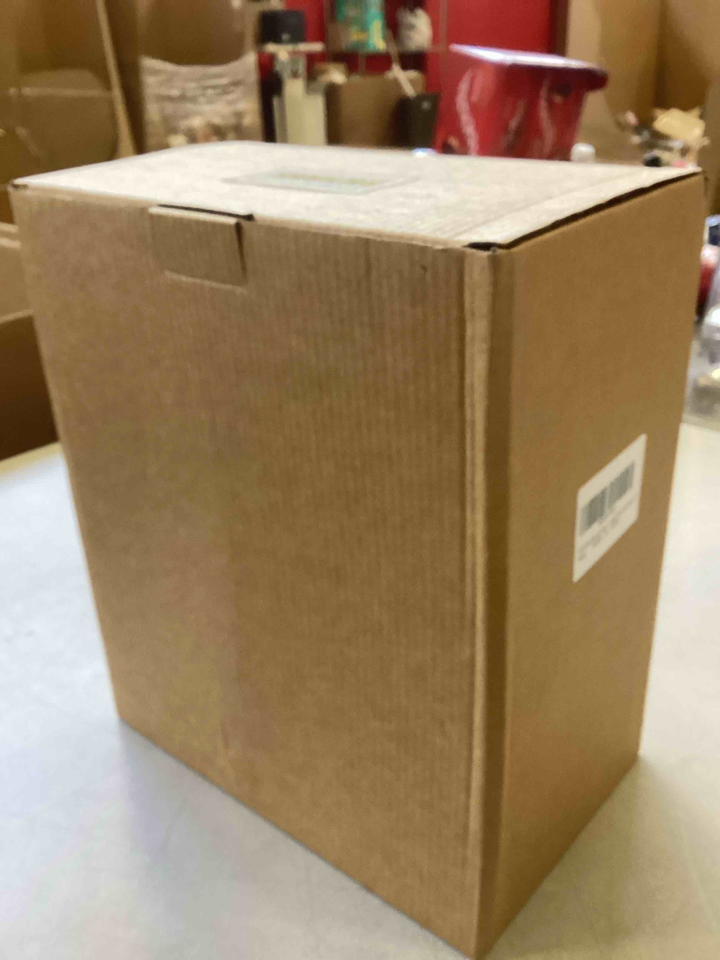 https://s3.amazonaws.com/lotting-images-prod/bidfta/PNK2049697_1743528690380.jpeg