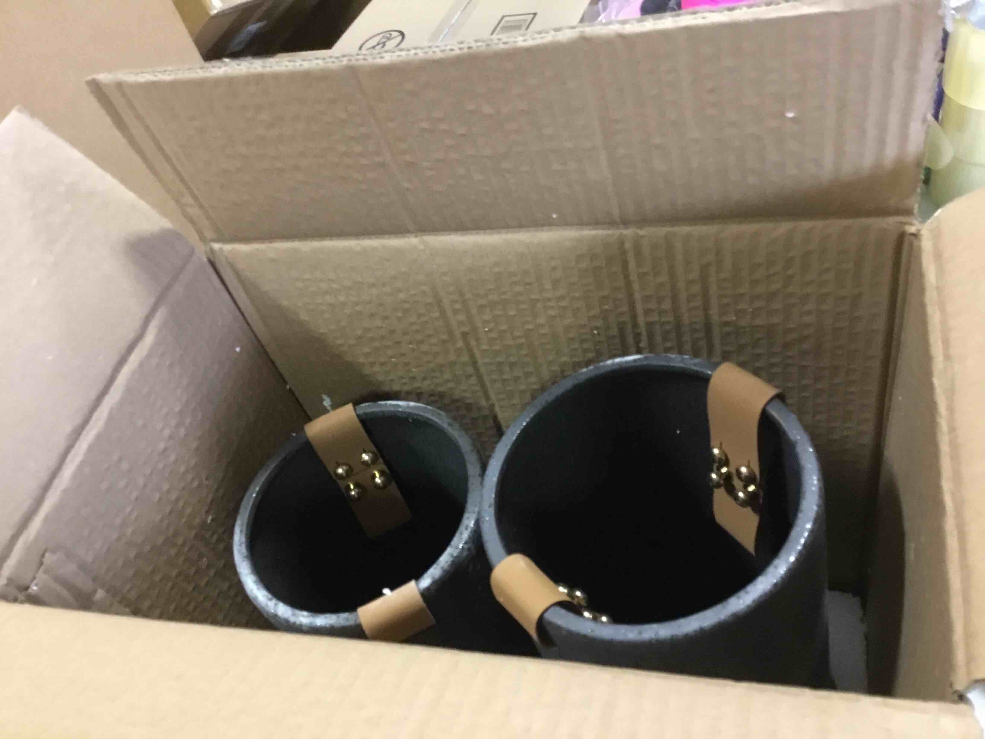https://s3.amazonaws.com/lotting-images-prod/bidfta/PNK2050002_1739885908323.jpeg