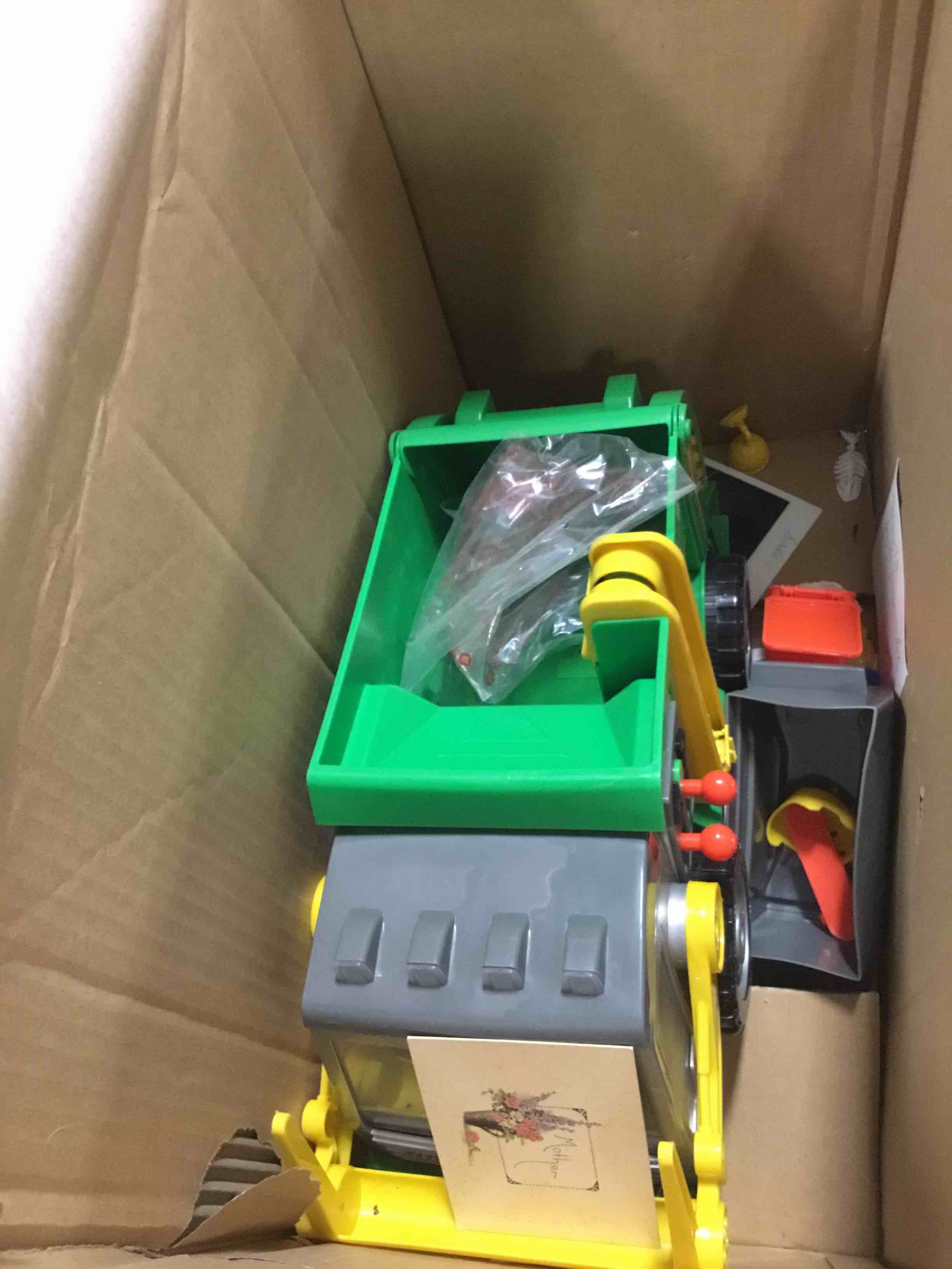 https://s3.amazonaws.com/lotting-images-prod/bidfta/PNK2051282_1740679410968.jpeg