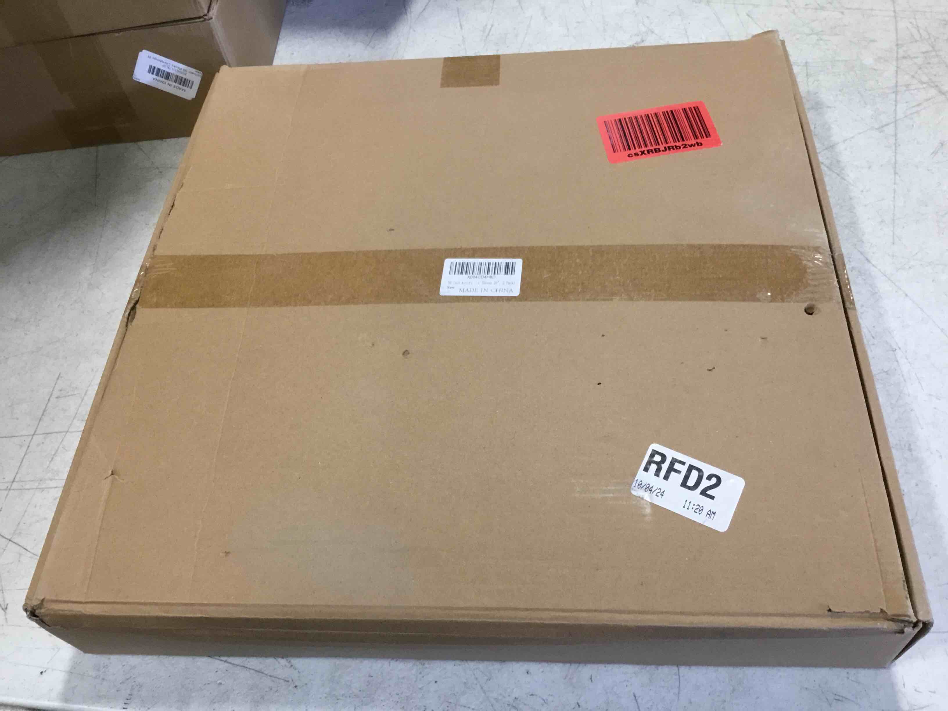 https://s3.amazonaws.com/lotting-images-prod/bidfta/PNK2051423_1741009092612.jpeg