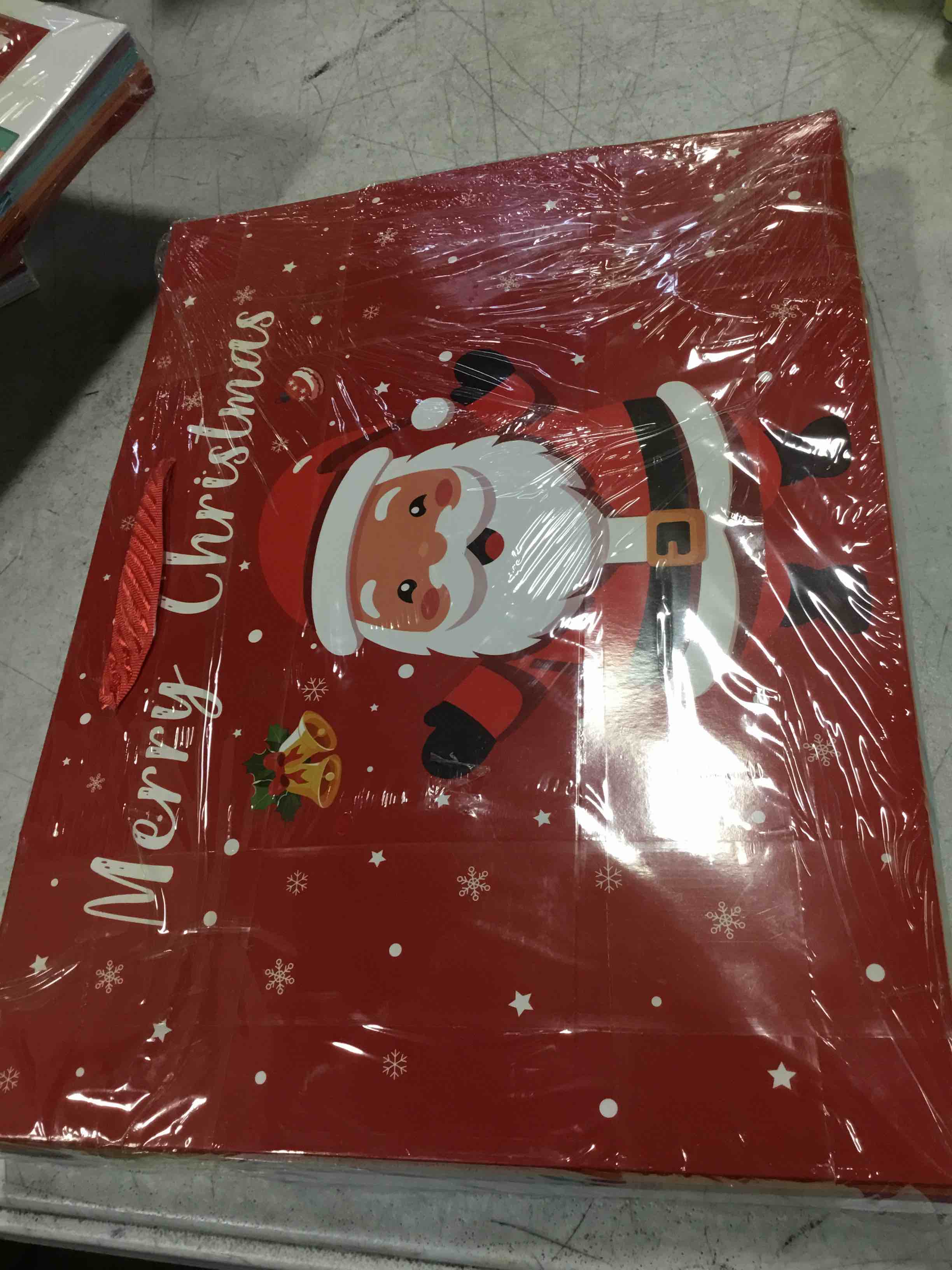 https://s3.amazonaws.com/lotting-images-prod/bidfta/PNK2051954_1741203695929.jpeg