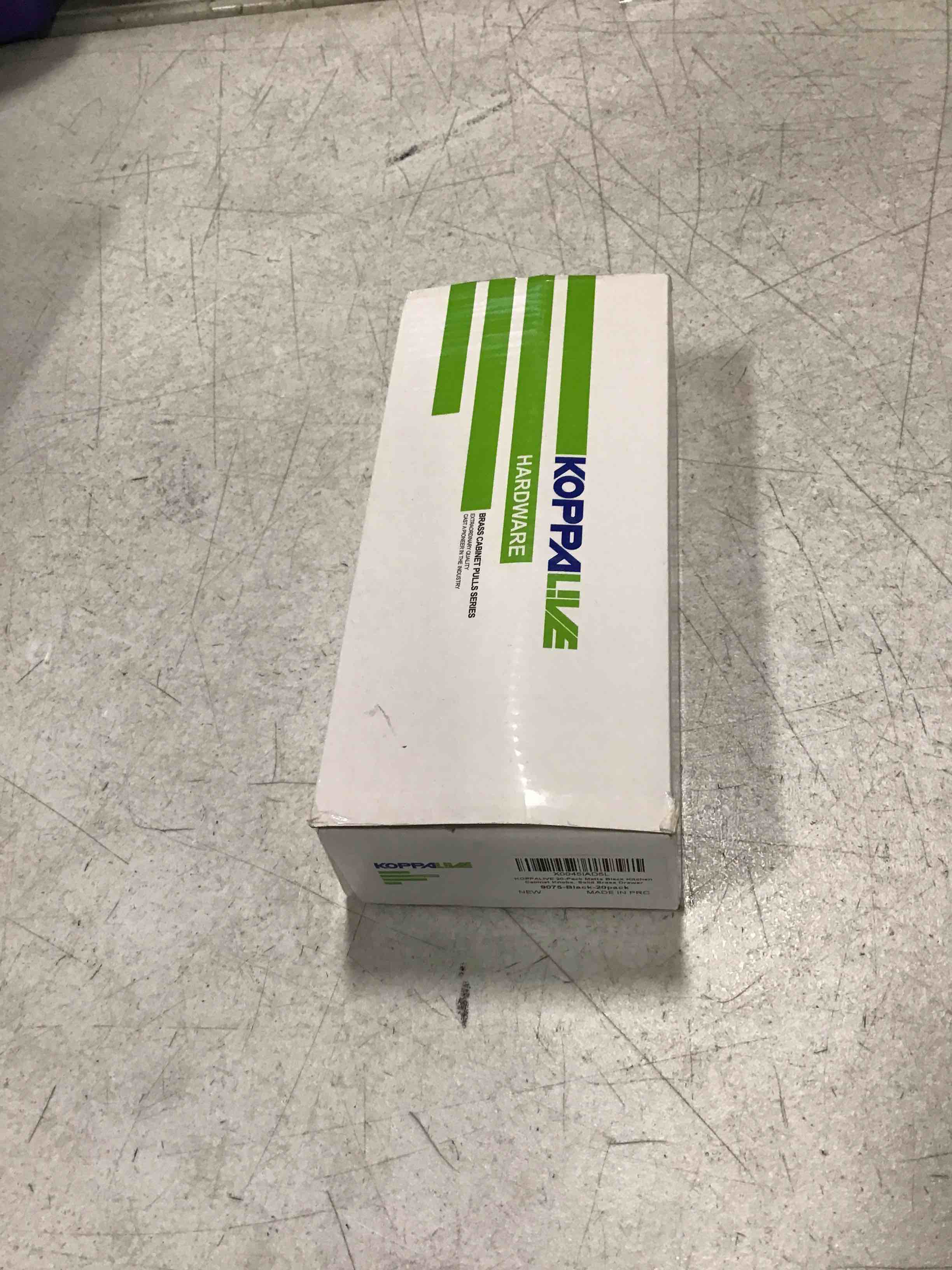 https://s3.amazonaws.com/lotting-images-prod/bidfta/PNK2052553_1741781689828.jpeg