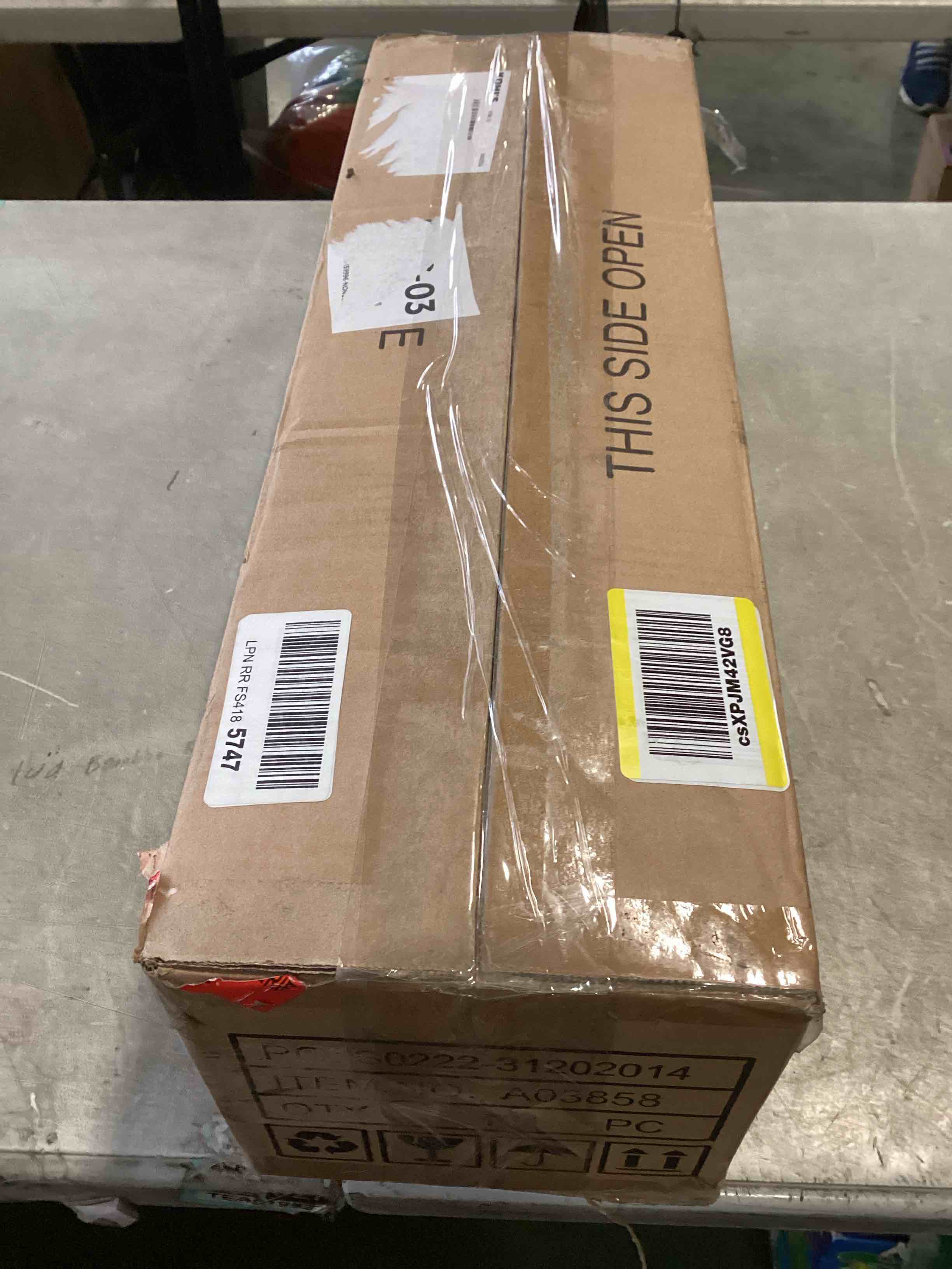 https://s3.amazonaws.com/lotting-images-prod/bidfta/PNK2053232_1739885156755.jpeg