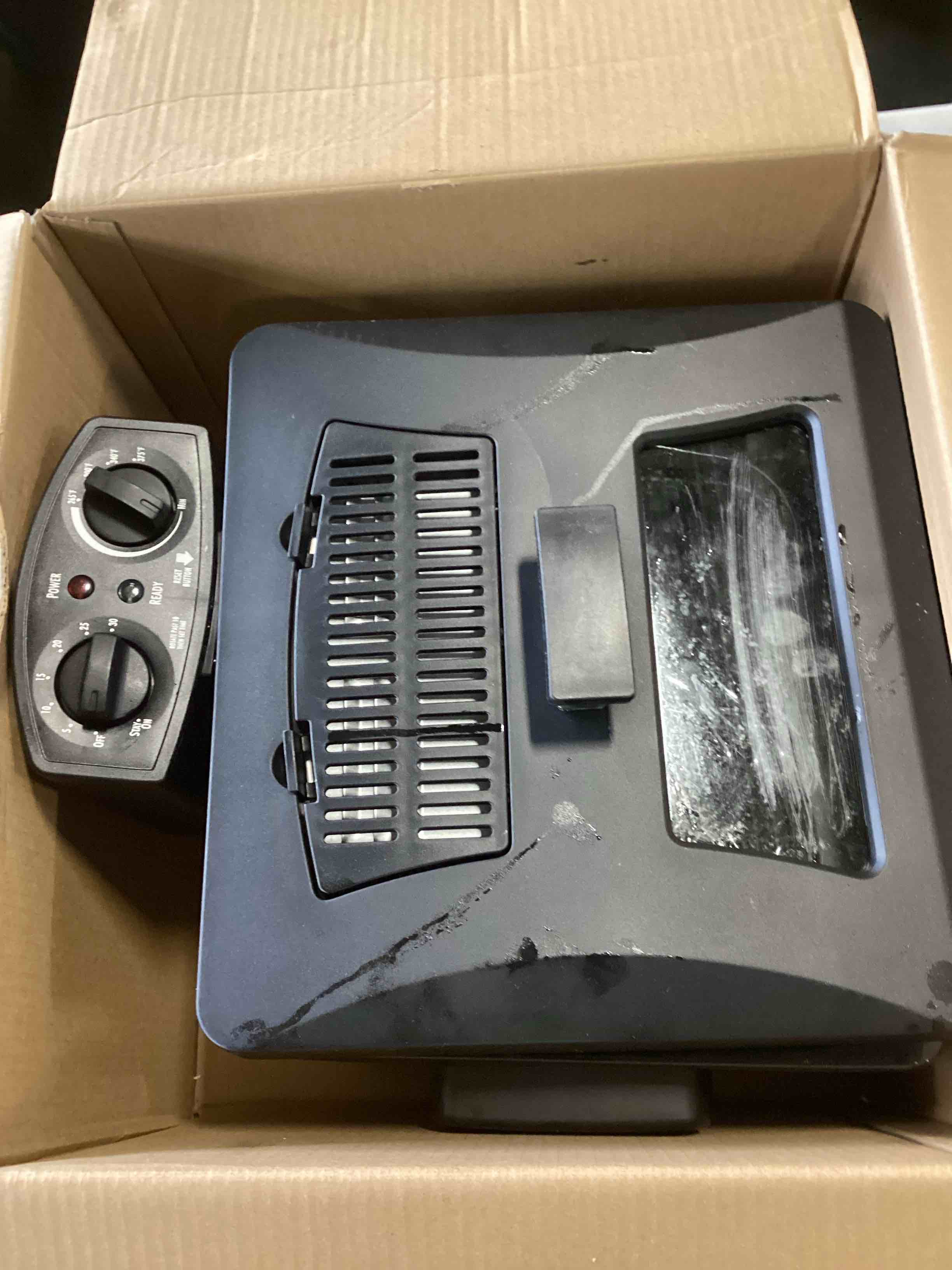 https://s3.amazonaws.com/lotting-images-prod/bidfta/PNK2053267_1739889367626.jpeg