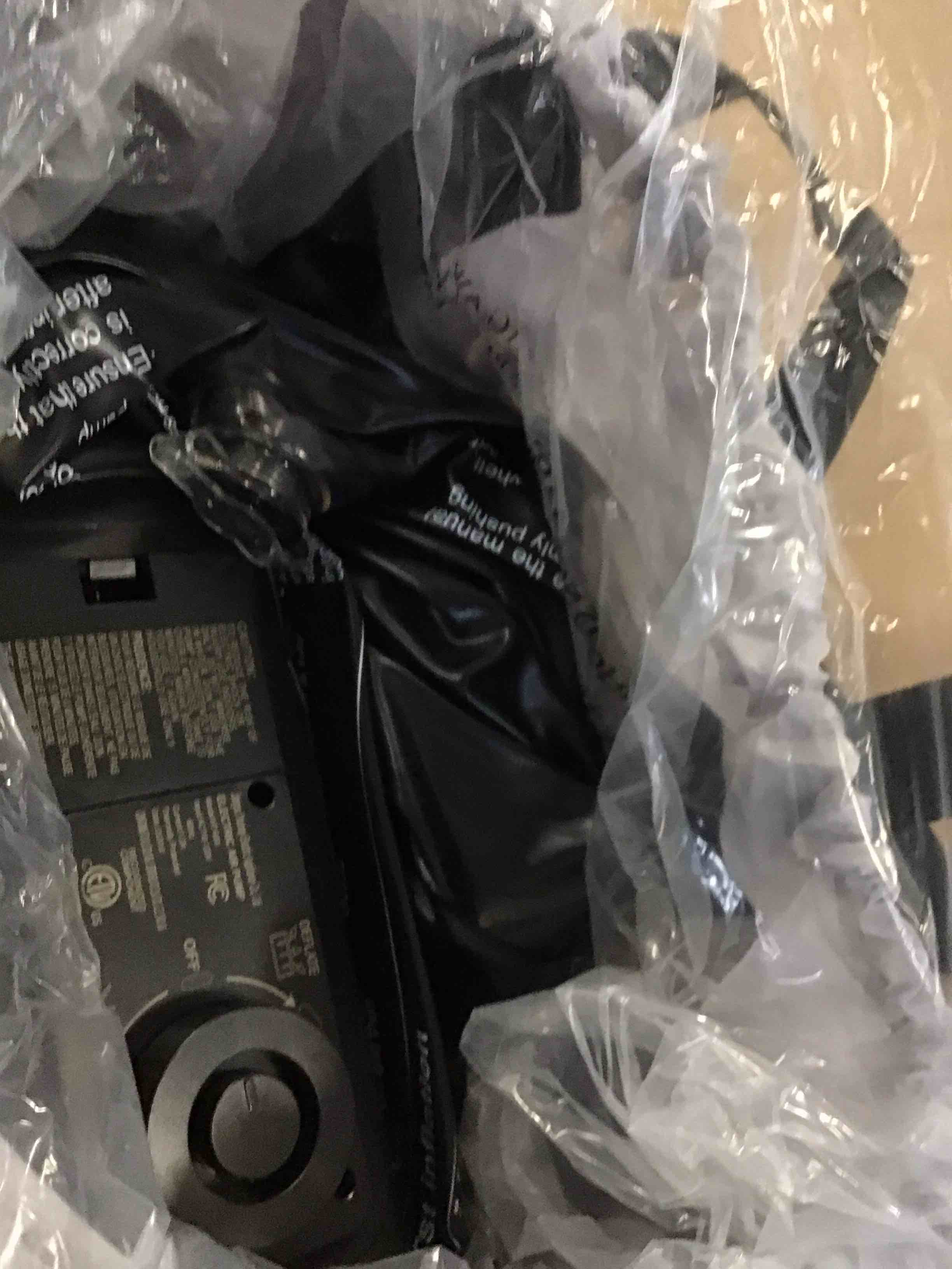 https://s3.amazonaws.com/lotting-images-prod/bidfta/PNK2053835_1740155130530.jpeg